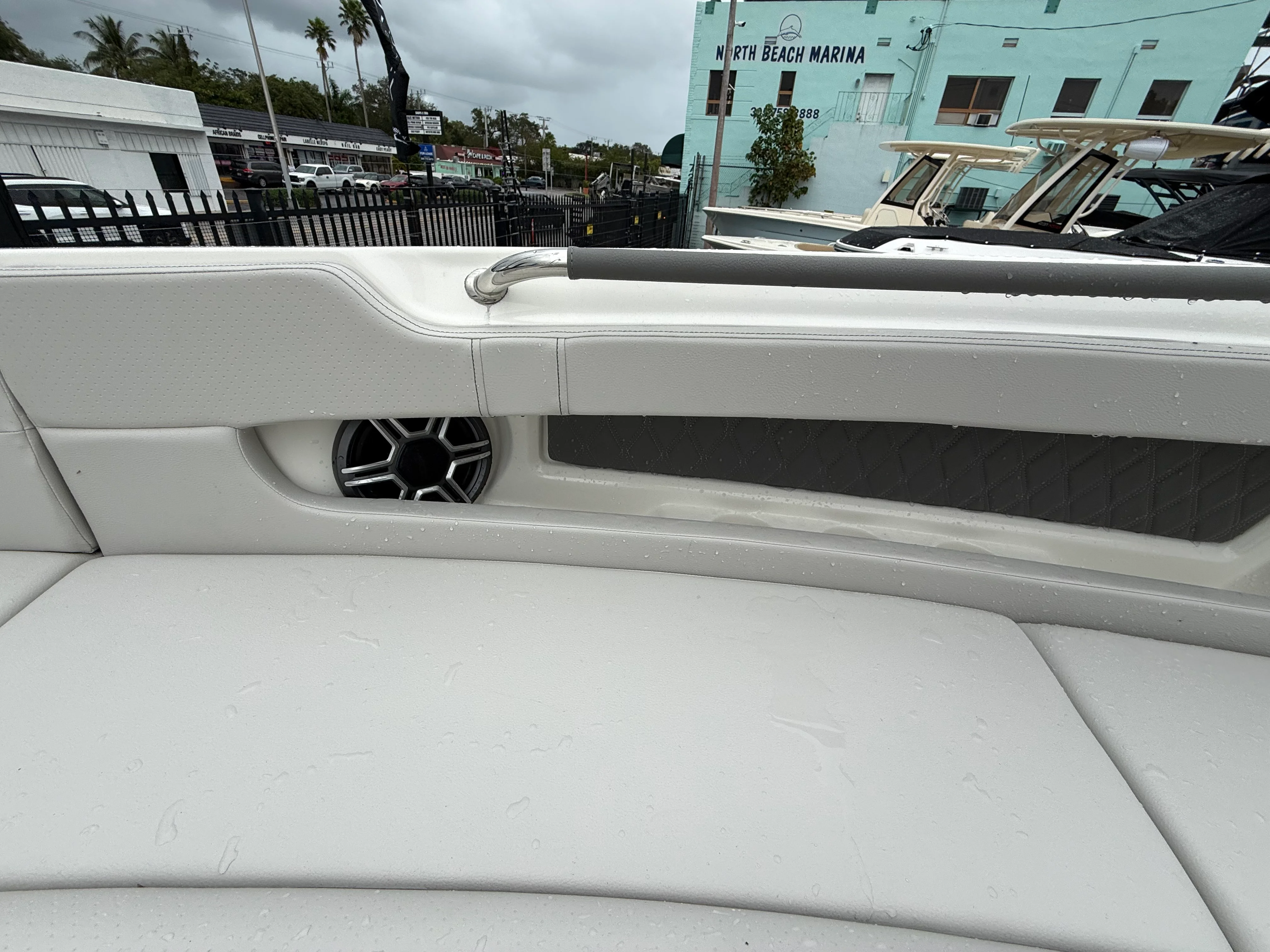 2026 Sea Ray SLX 310 Outboard Image Thumbnail #26