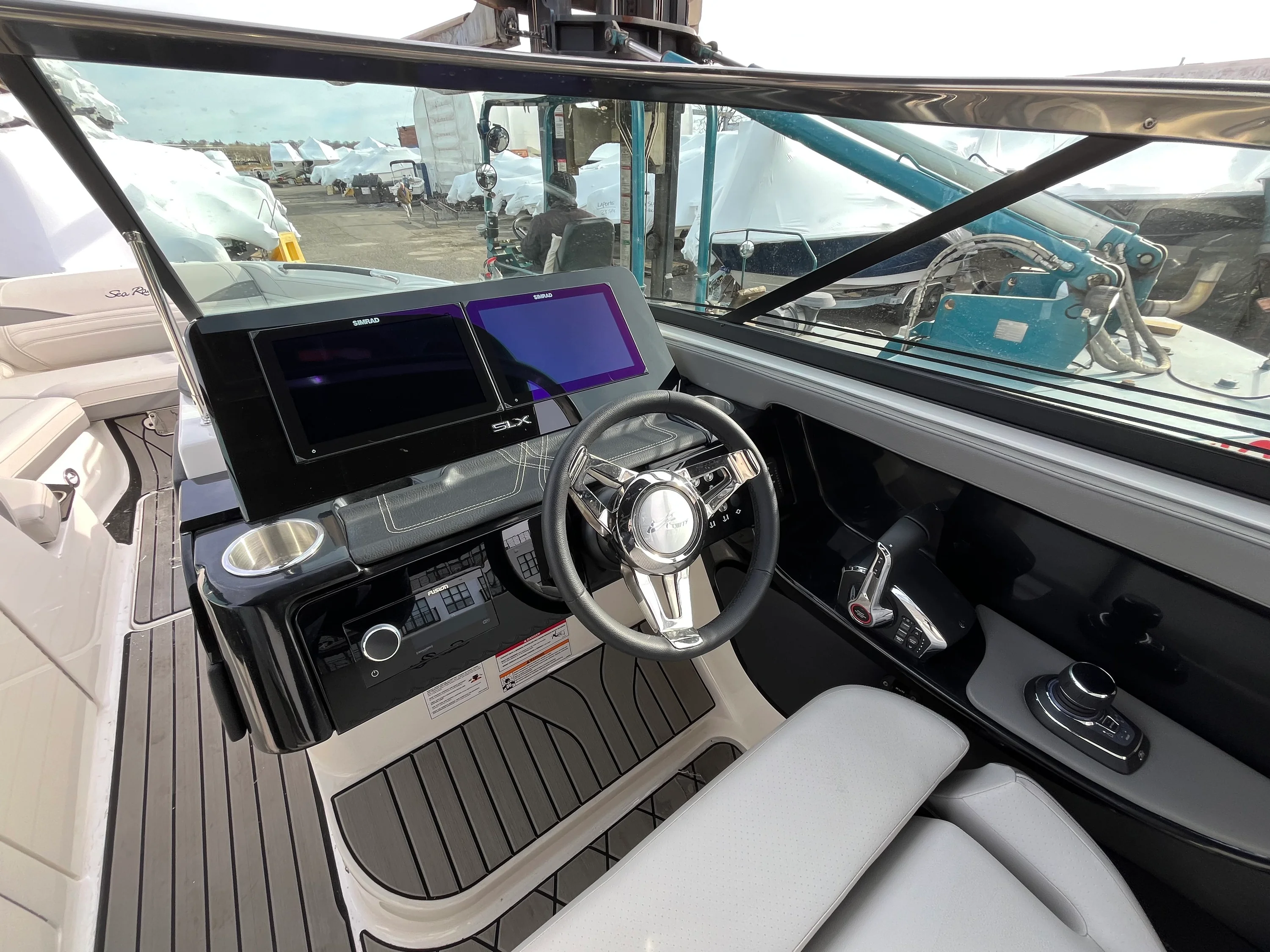 2026 Sea Ray SLX 280 Outboard Image Thumbnail #12