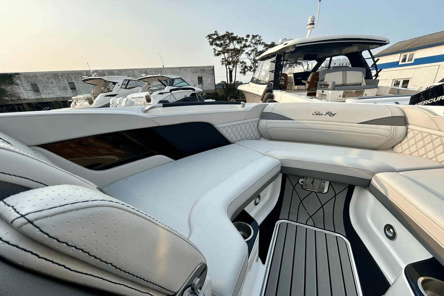 2026 Sea Ray SLX 280 Outboard Image Thumbnail #20