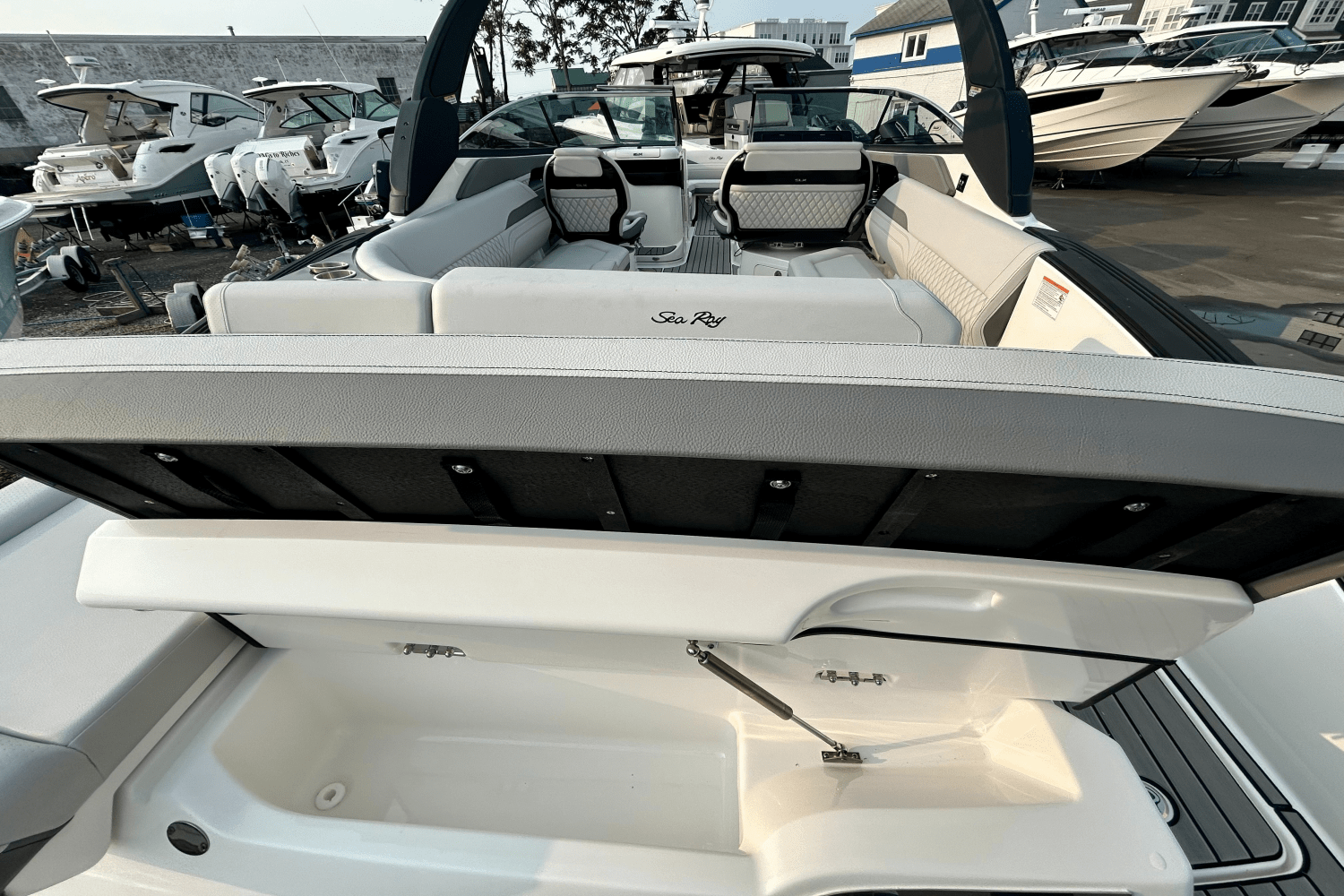 2026 Sea Ray SLX 280 Outboard Image Thumbnail #11