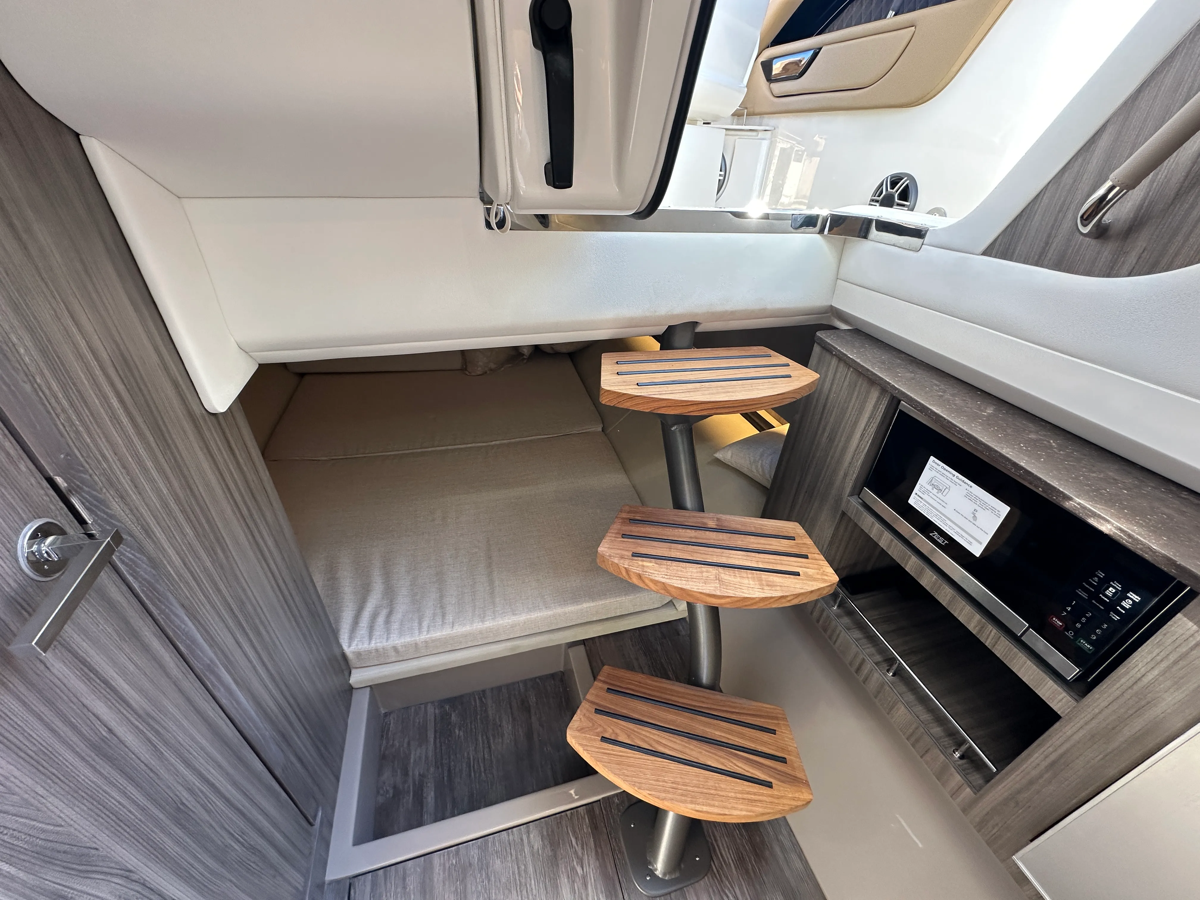 2026 Sea Ray SLX 400 Image Thumbnail #24