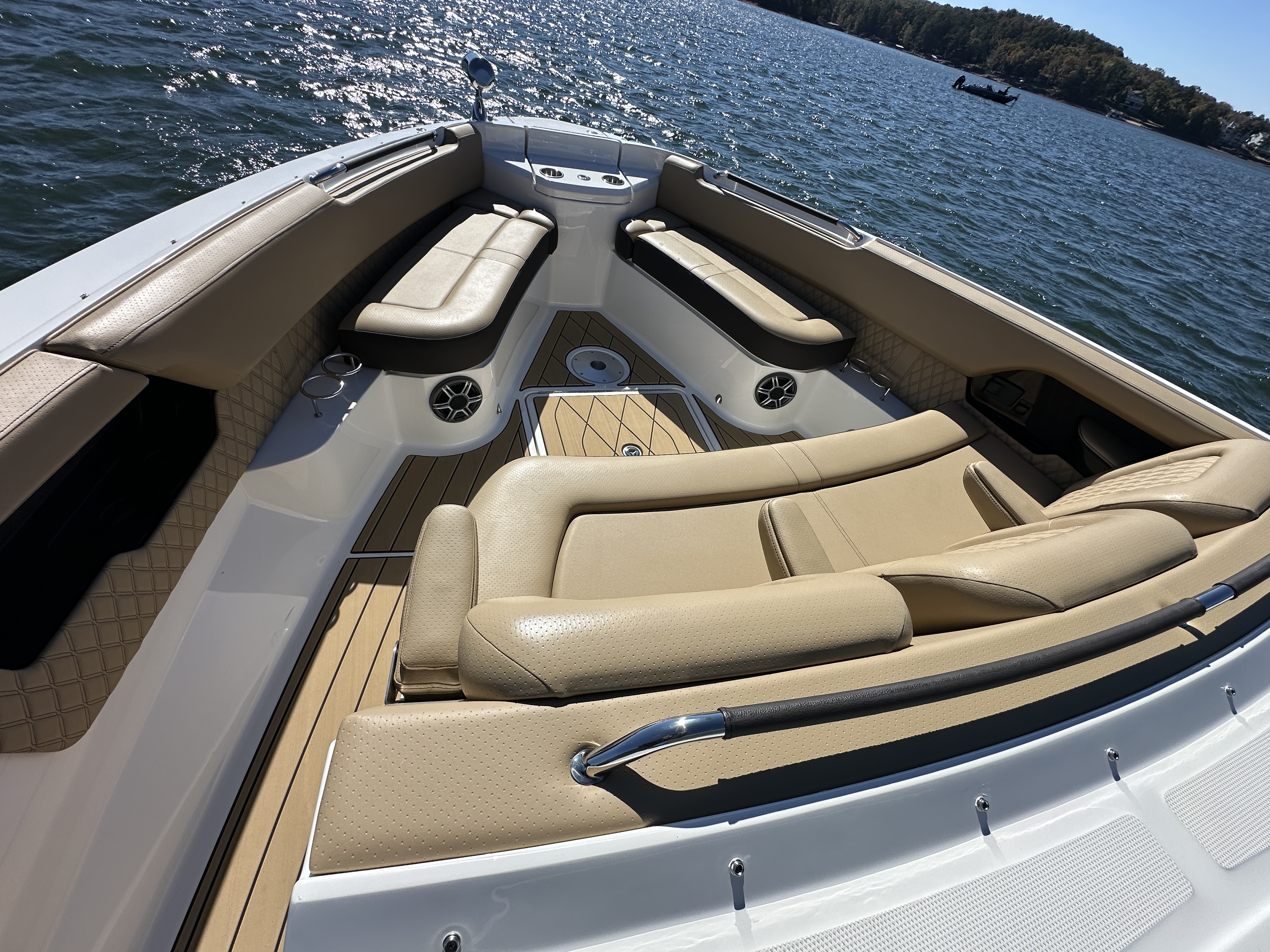 2026 Sea Ray SLX 400 Image Thumbnail #11