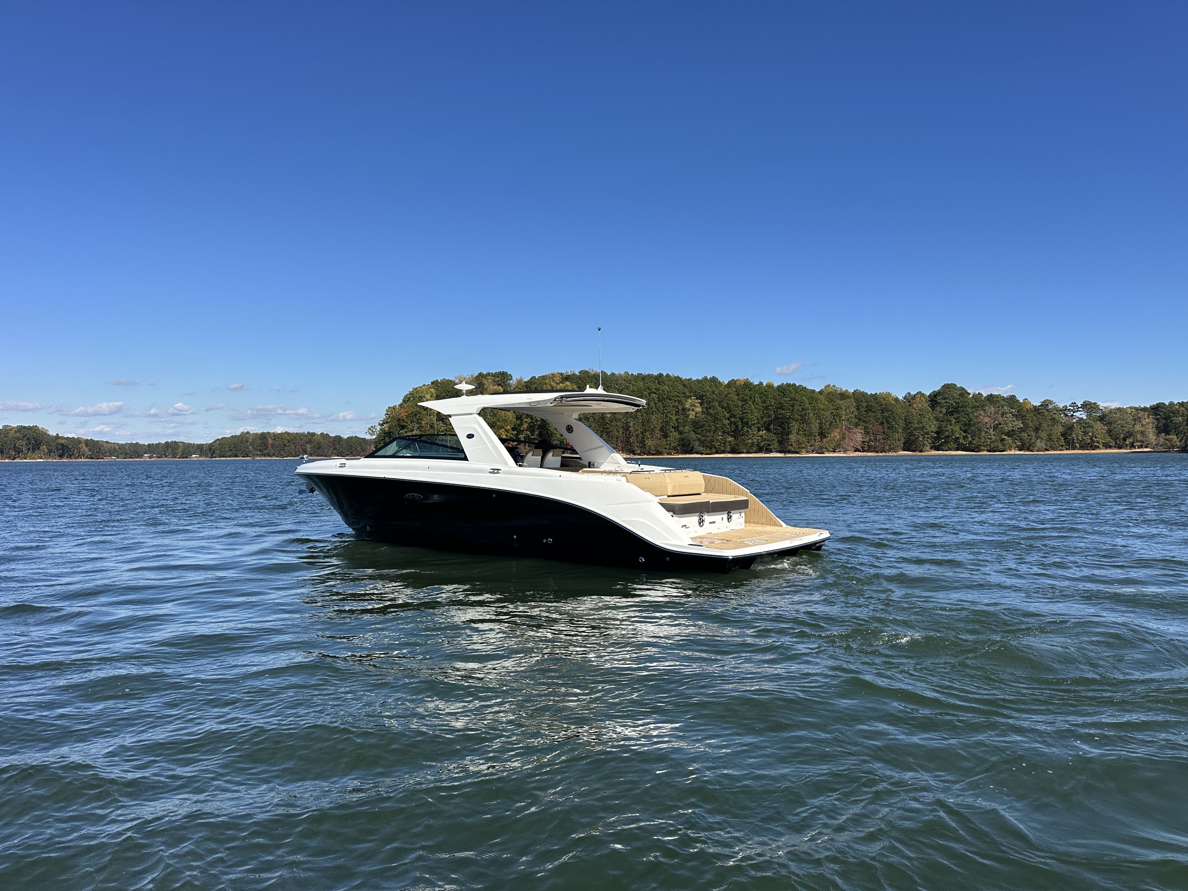 2026 Sea Ray SLX 400 Image Thumbnail #9