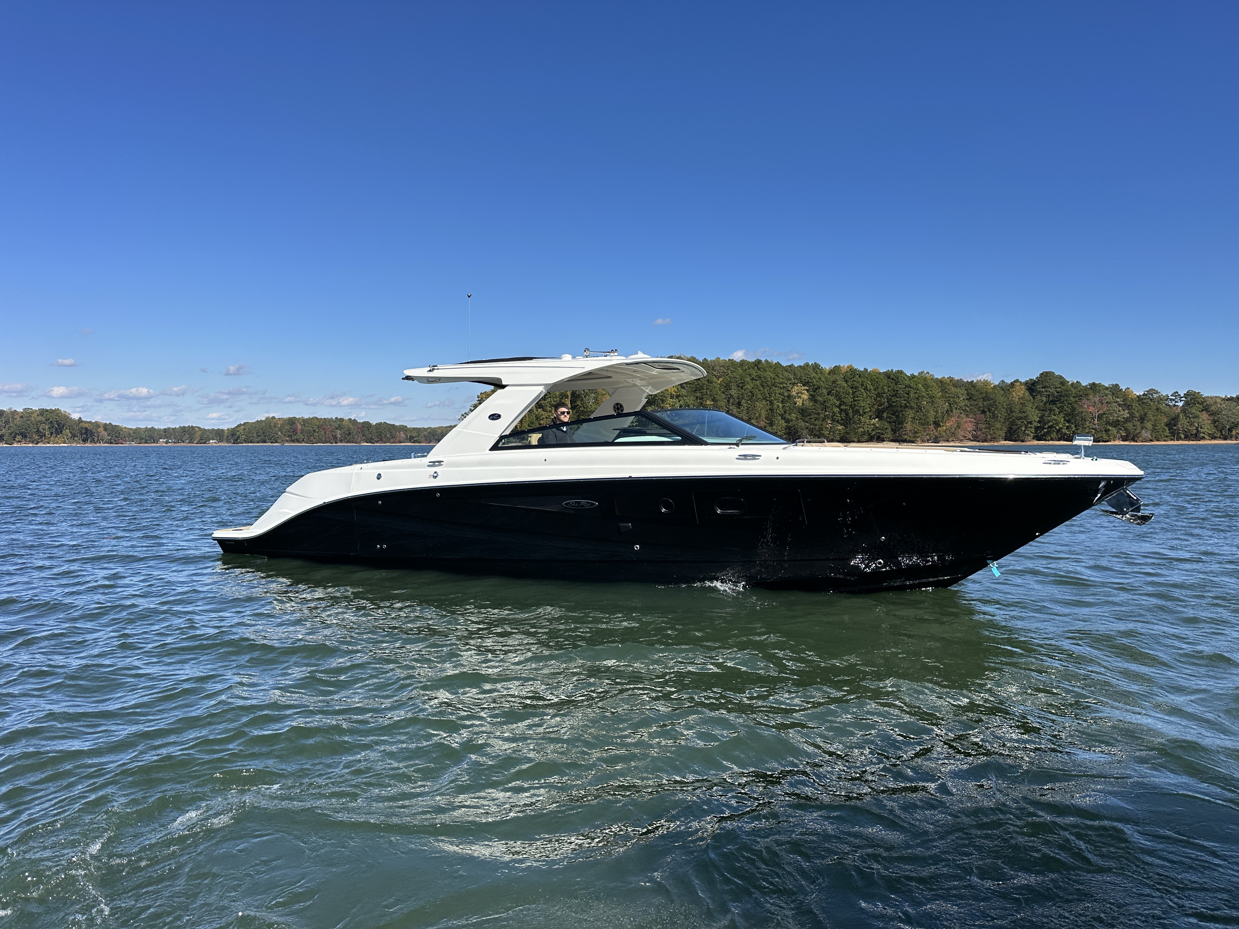 2026 Sea Ray SLX 400 Image Thumbnail #7