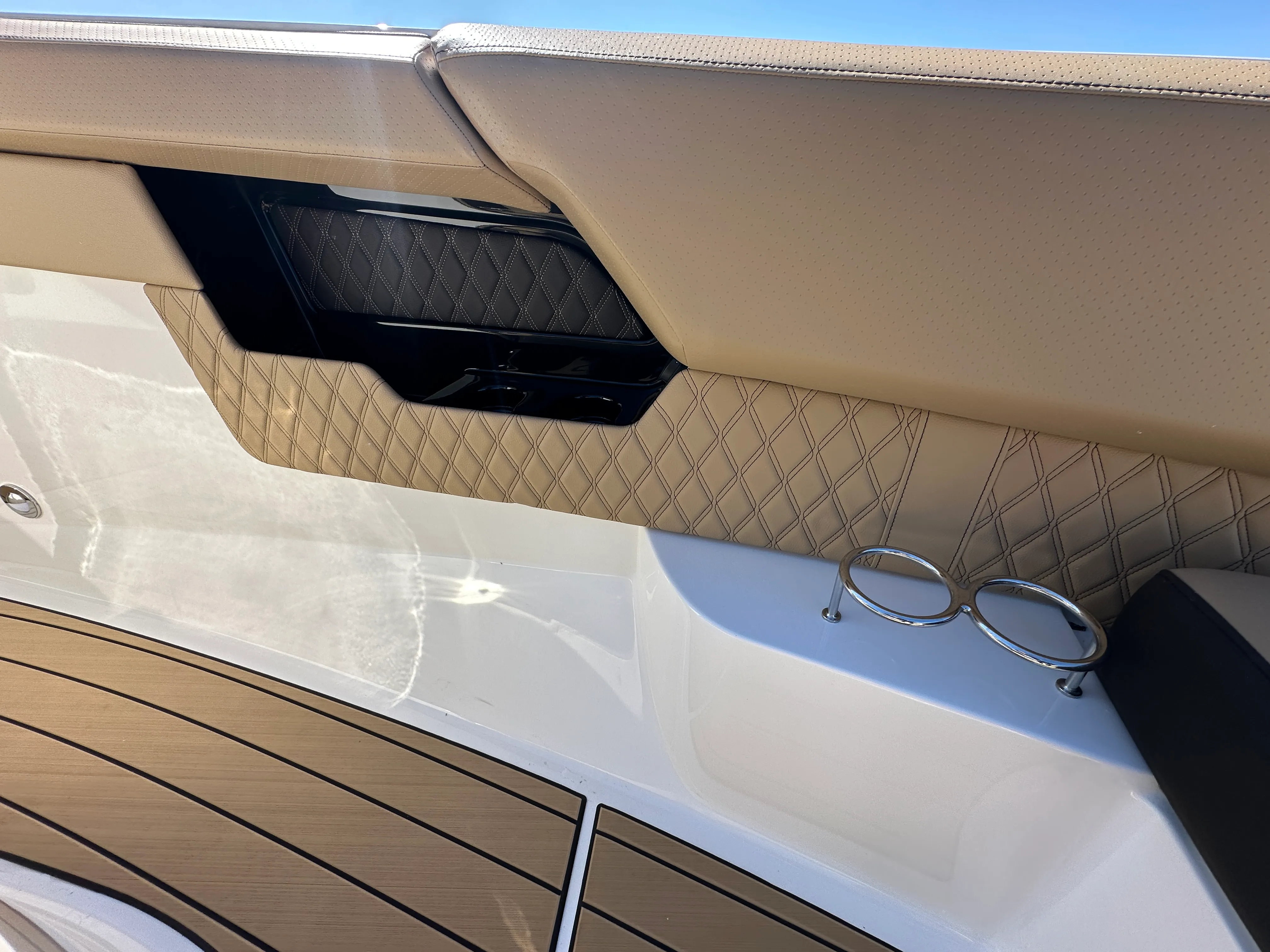 2026 Sea Ray SLX 400 Image Thumbnail #17