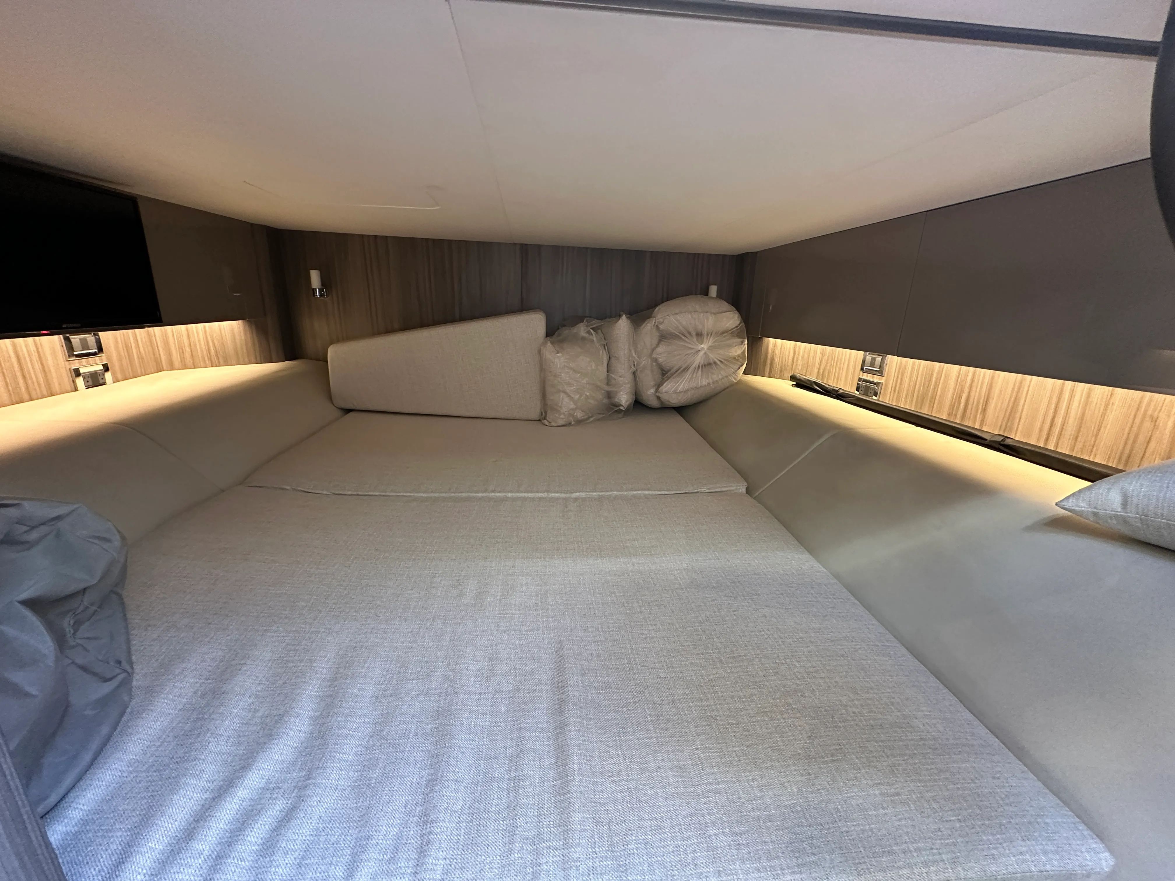 2026 Sea Ray SLX 400 Image Thumbnail #25