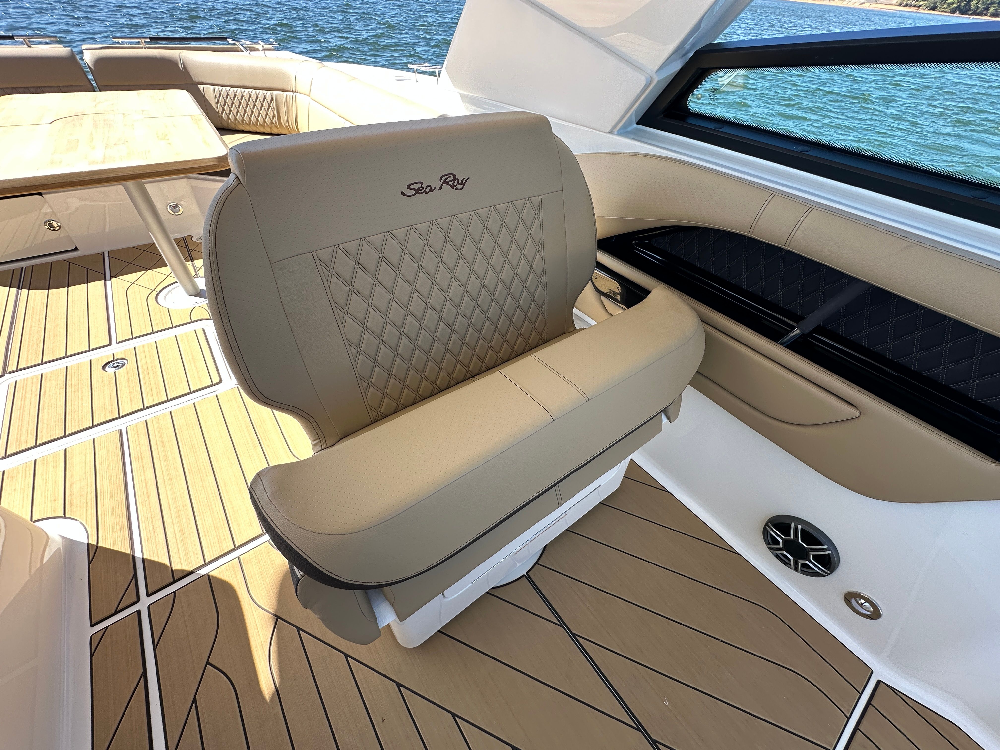 2026 Sea Ray SLX 400 Image Thumbnail #28