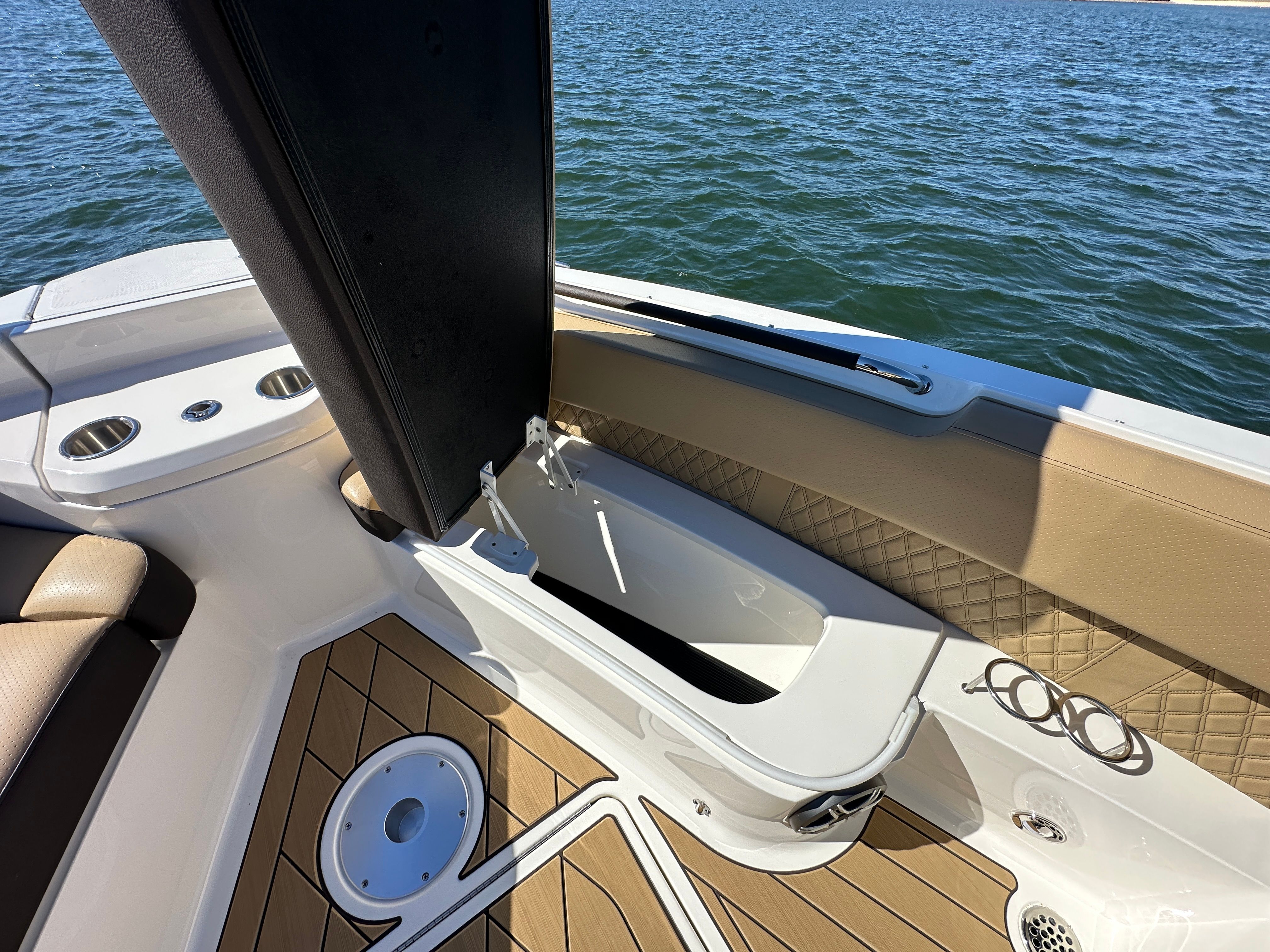 2026 Sea Ray SLX 400 Image Thumbnail #16