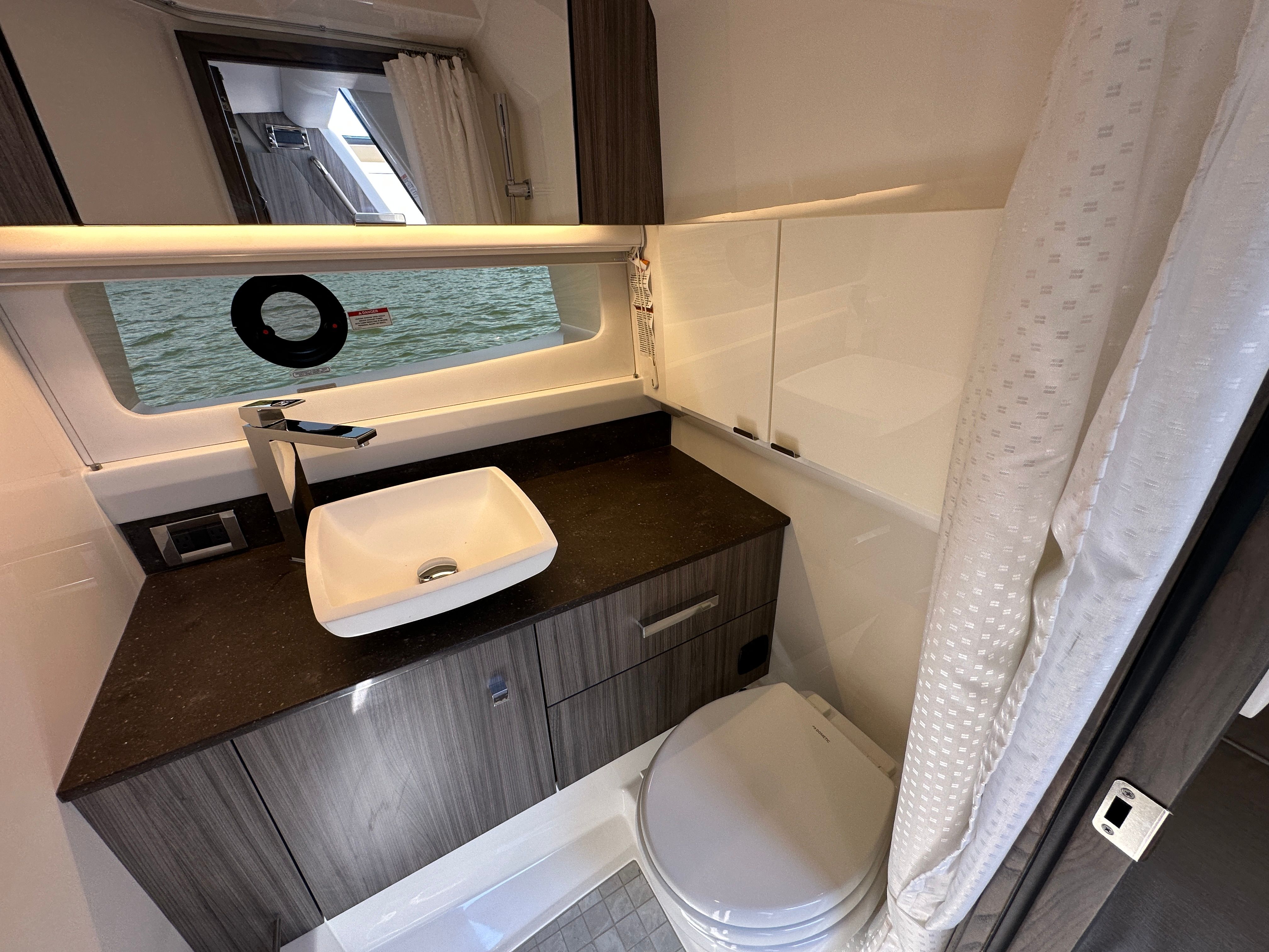 2026 Sea Ray SLX 400 Image Thumbnail #26