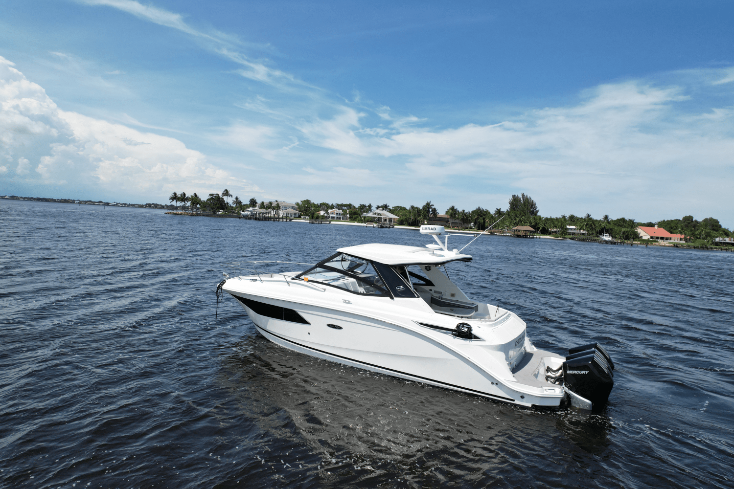 2021 Sea Ray 320 DA-OB Image Thumbnail #2