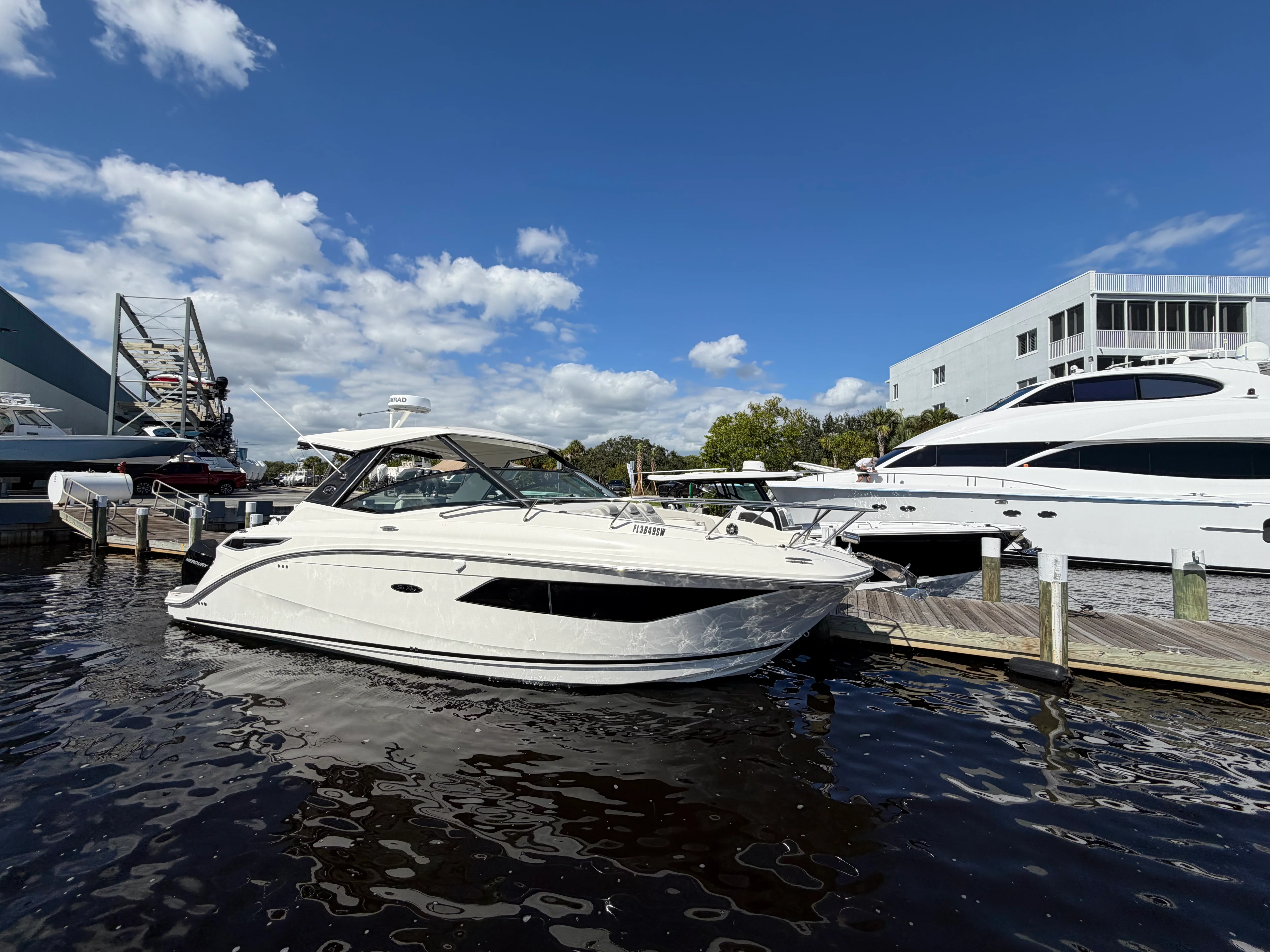 2021 Sea Ray 320 DA-OB Image Thumbnail #0