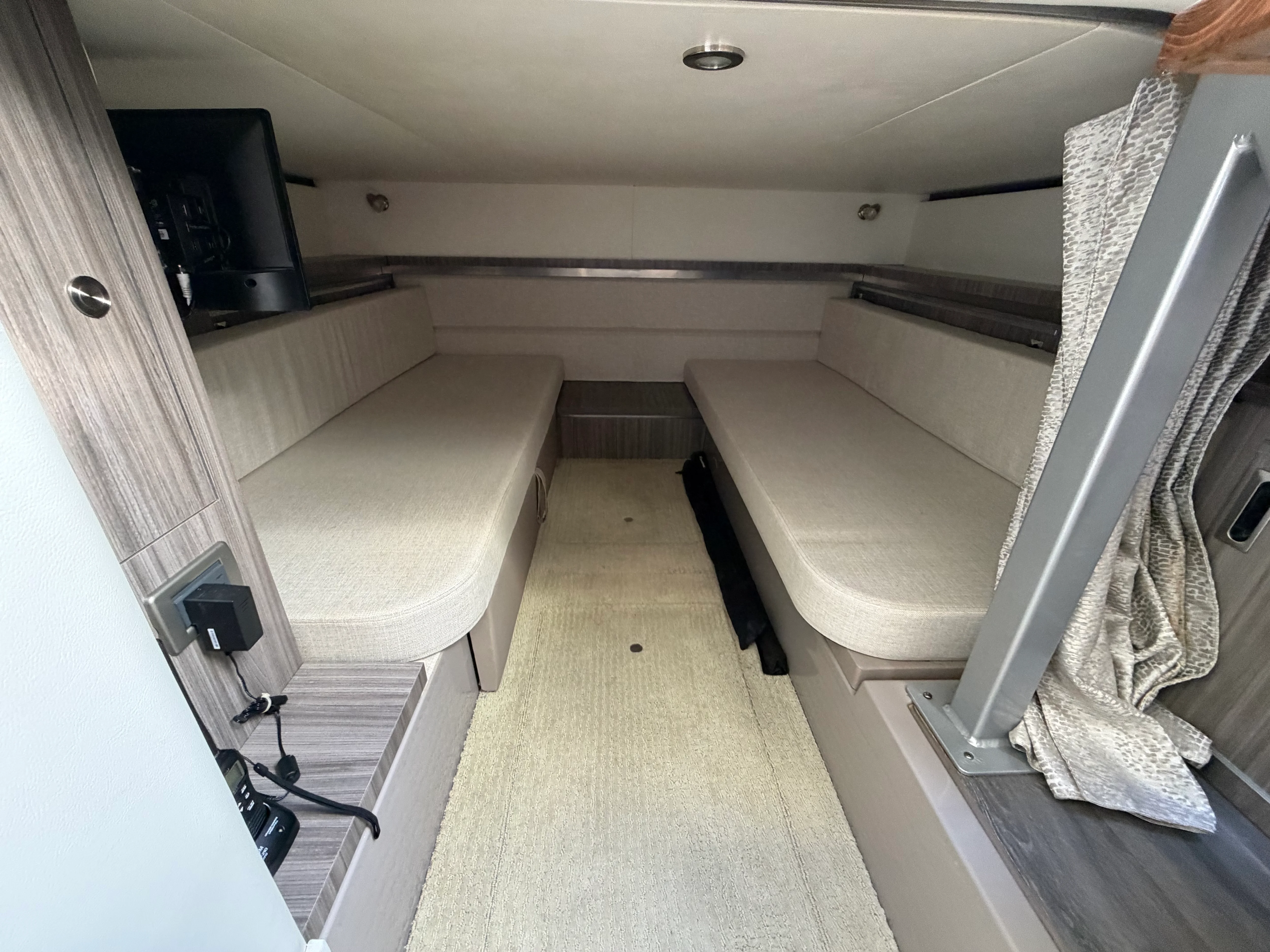 2021 Sea Ray 320 DA-OB Image Thumbnail #44