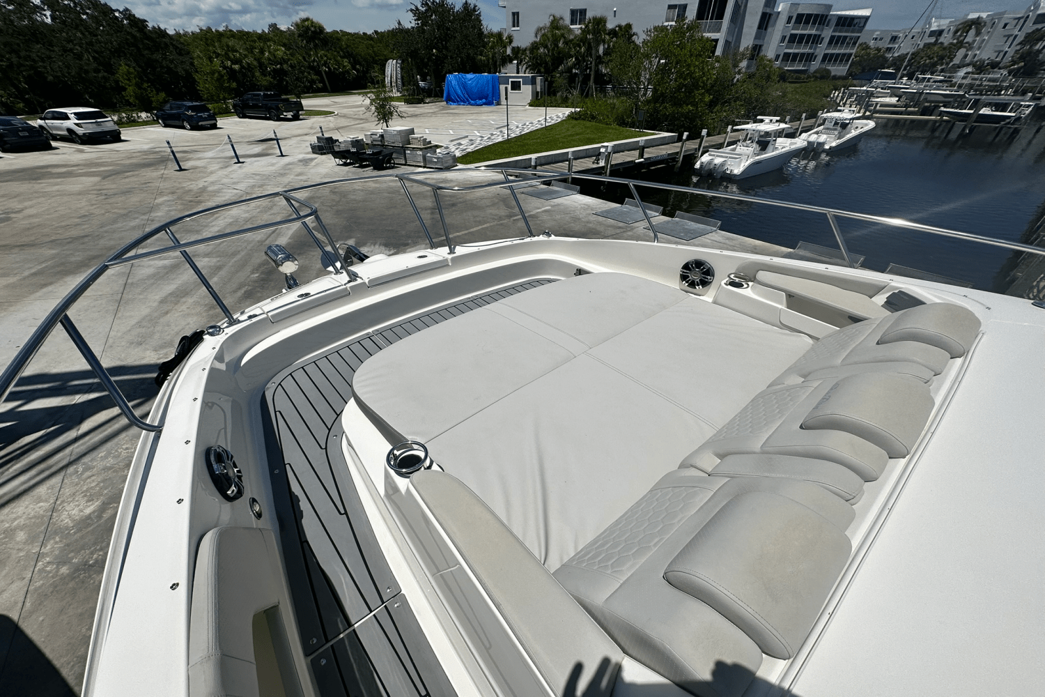 2021 Sea Ray 320 DA-OB Image Thumbnail #48