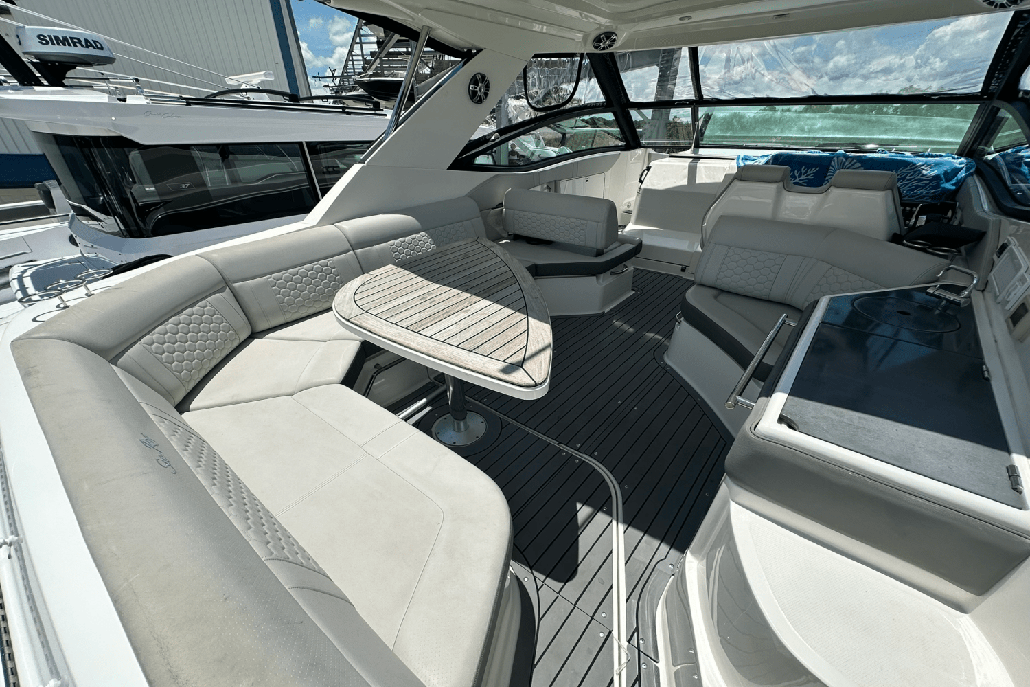 2021 Sea Ray 320 DA-OB Image Thumbnail #32