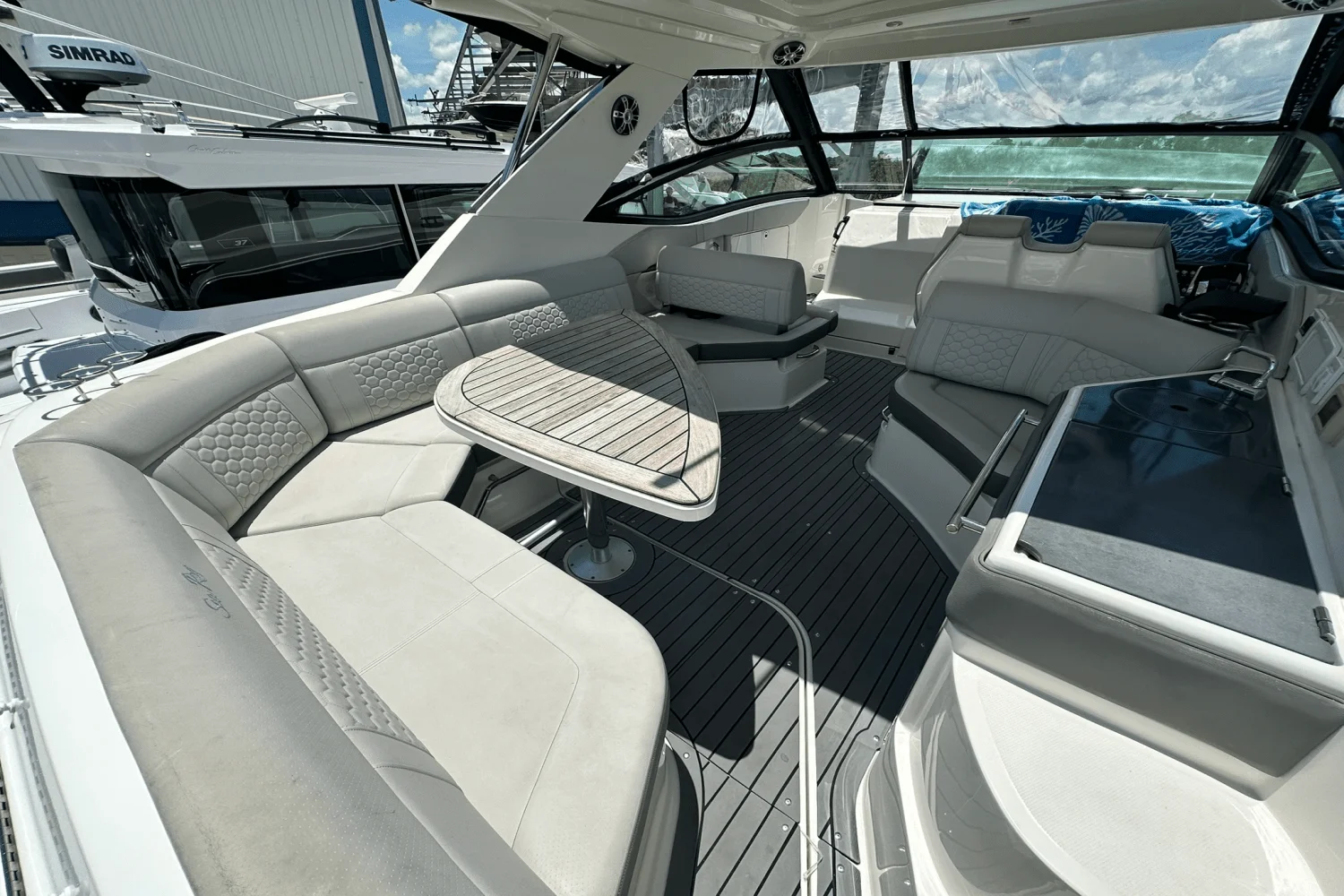 2021 Sea Ray 320 DA-OB Image Thumbnail #32