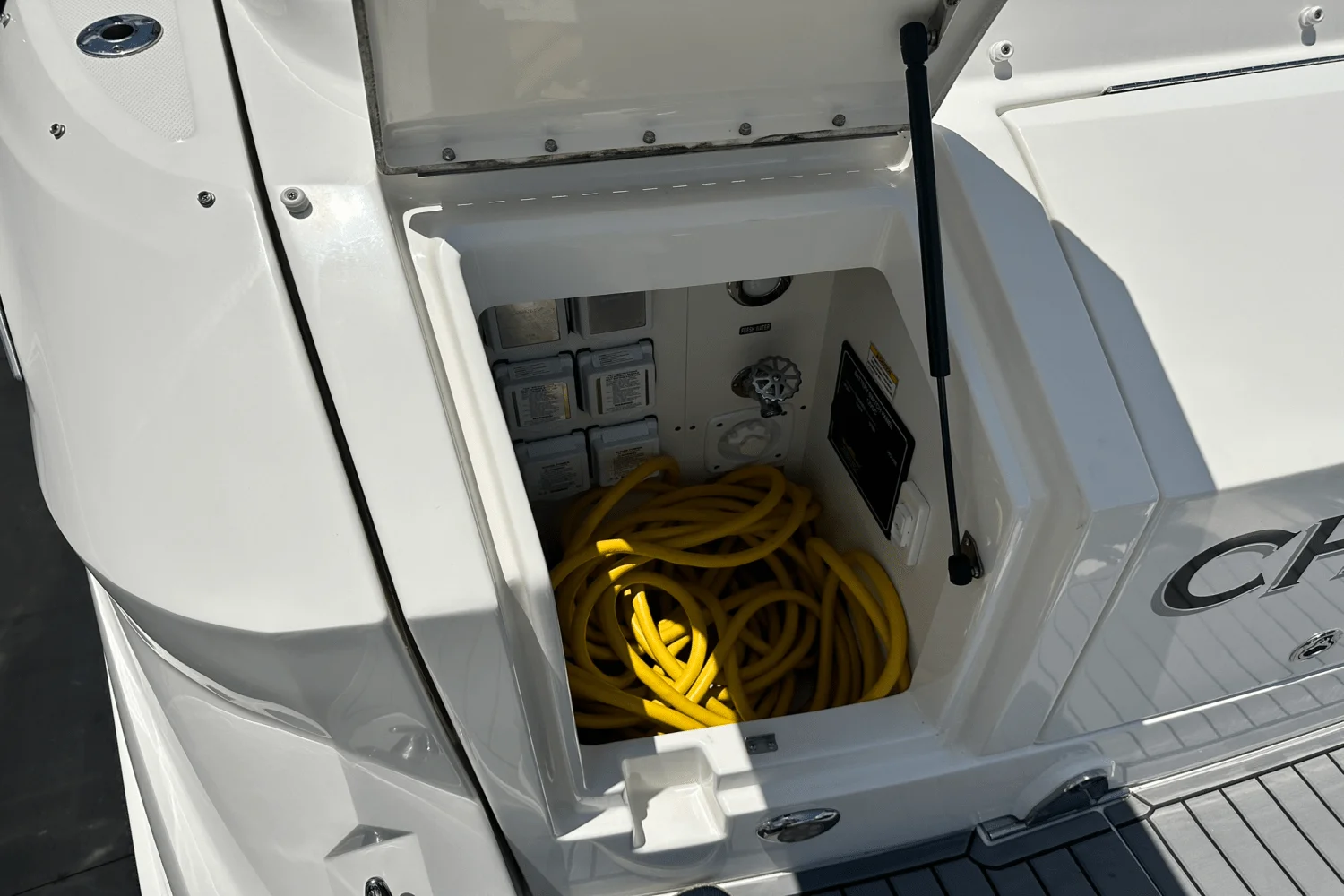 2021 Sea Ray 320 DA-OB Image Thumbnail #29