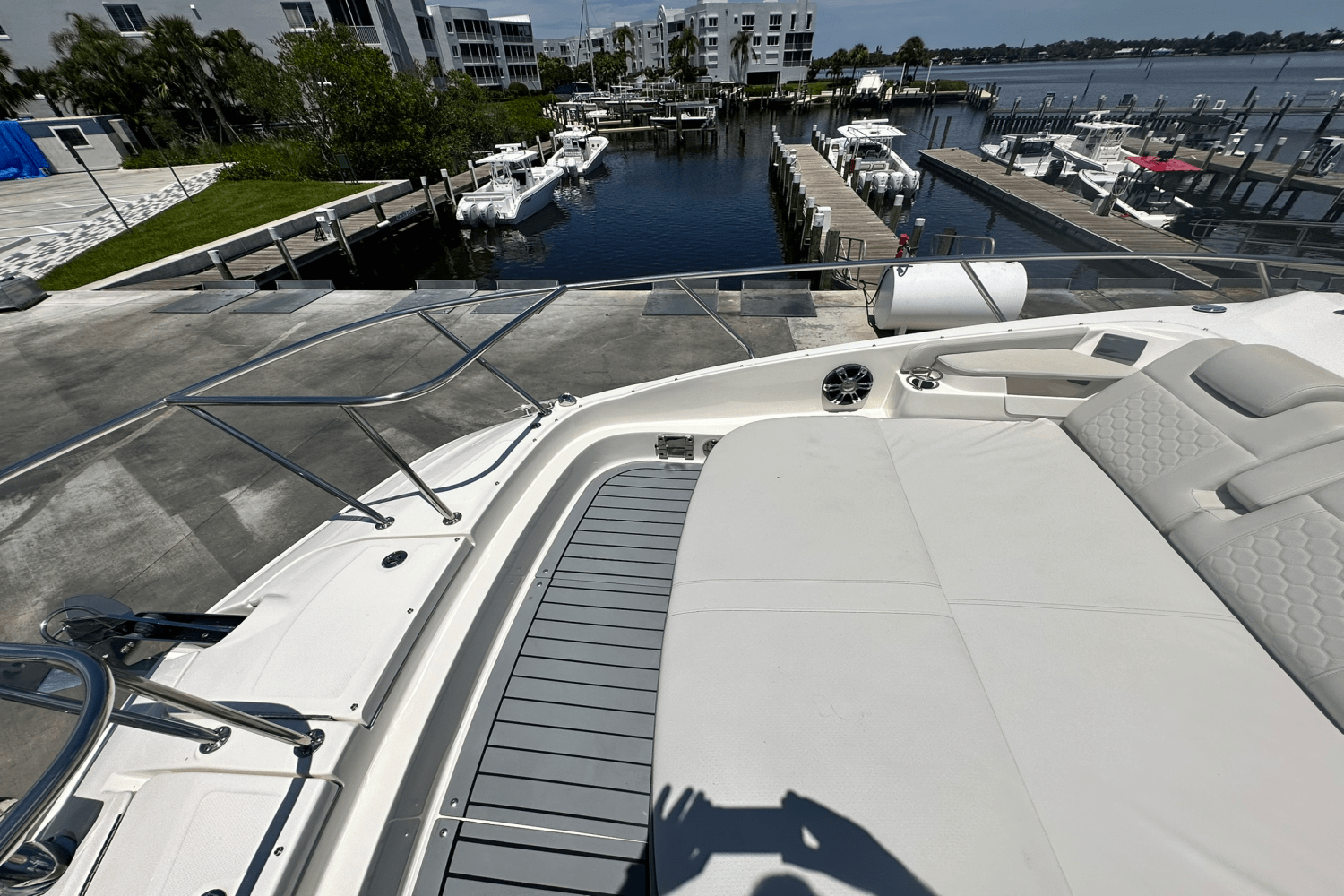 2021 Sea Ray 320 DA-OB Image Thumbnail #49