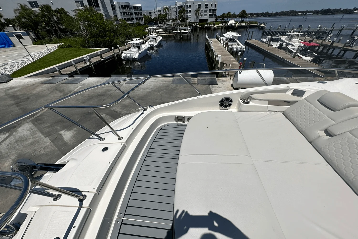 2021 Sea Ray 320 DA-OB Image Thumbnail #49