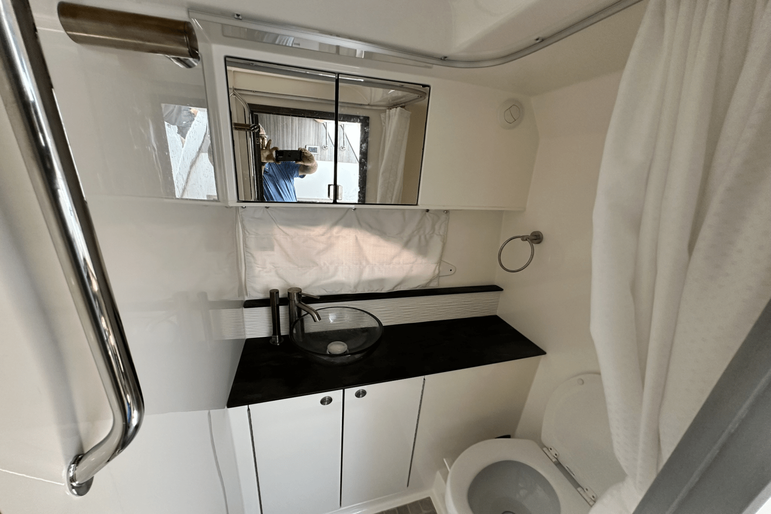2021 Sea Ray 320 DA-OB Image Thumbnail #42