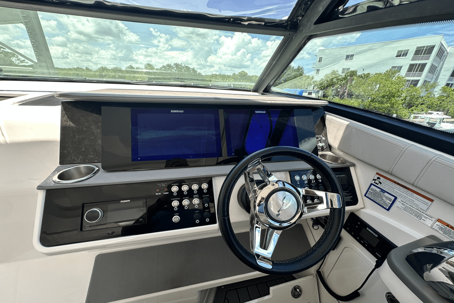 2021 Sea Ray 320 DA-OB Image Thumbnail #39