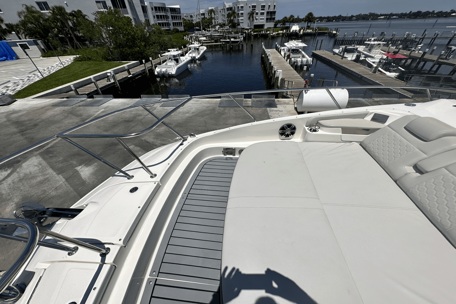 2021 Sea Ray 320 DA-OB Image Thumbnail #45