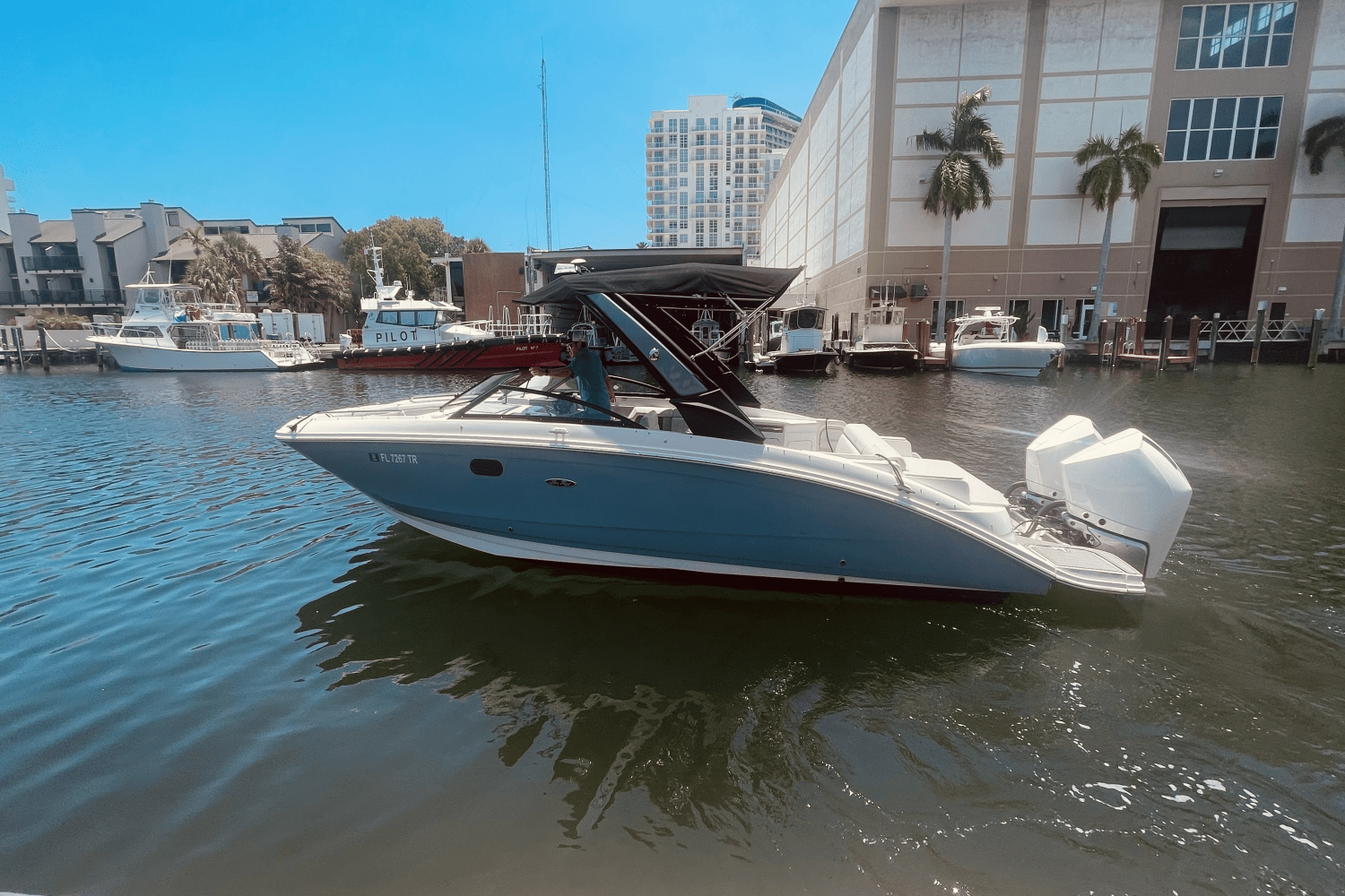 2024 Sea Ray 290 SDX OUTBOARD Image Thumbnail #1