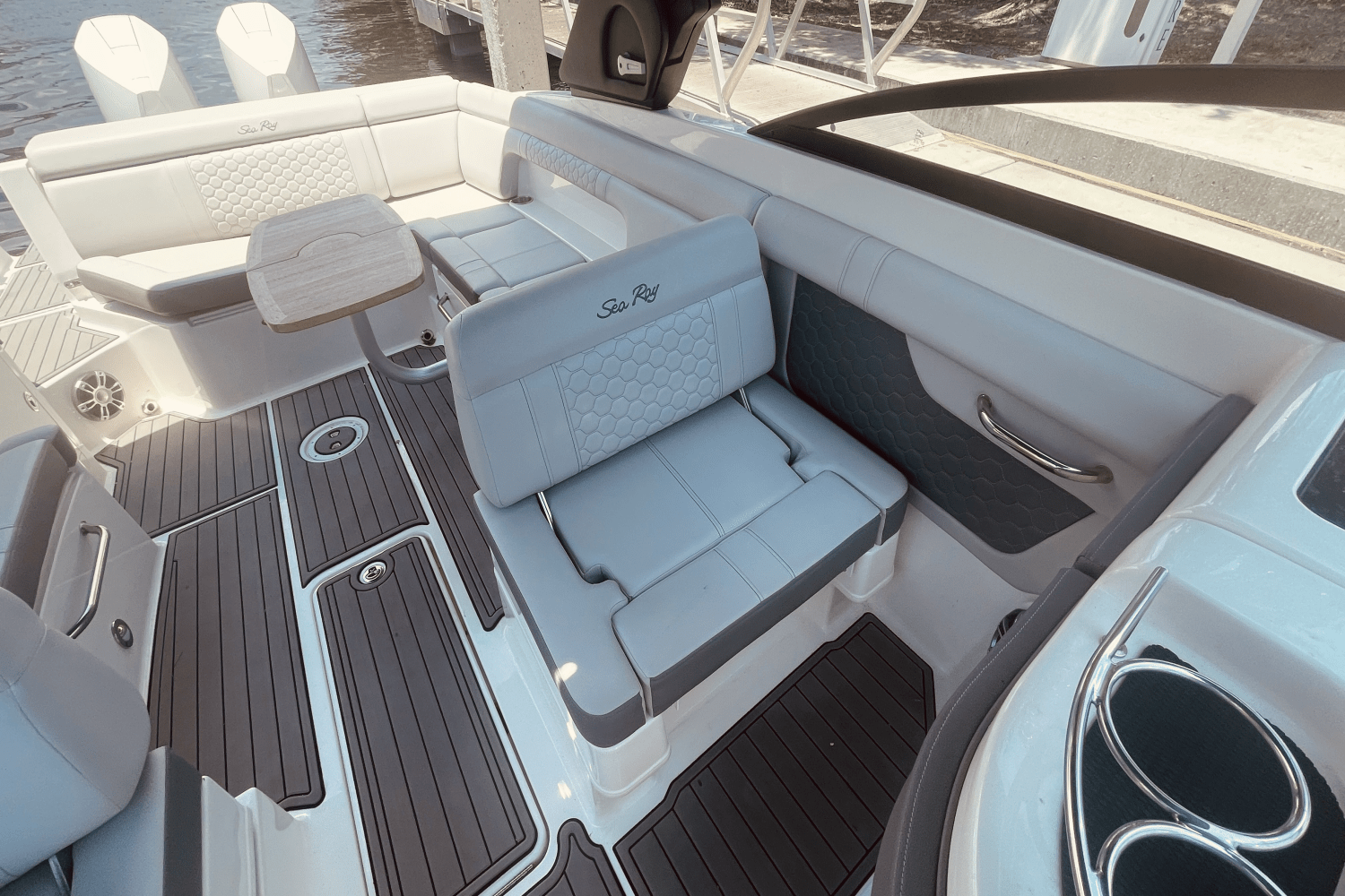 2024 Sea Ray 290 SDX OUTBOARD Image Thumbnail #22