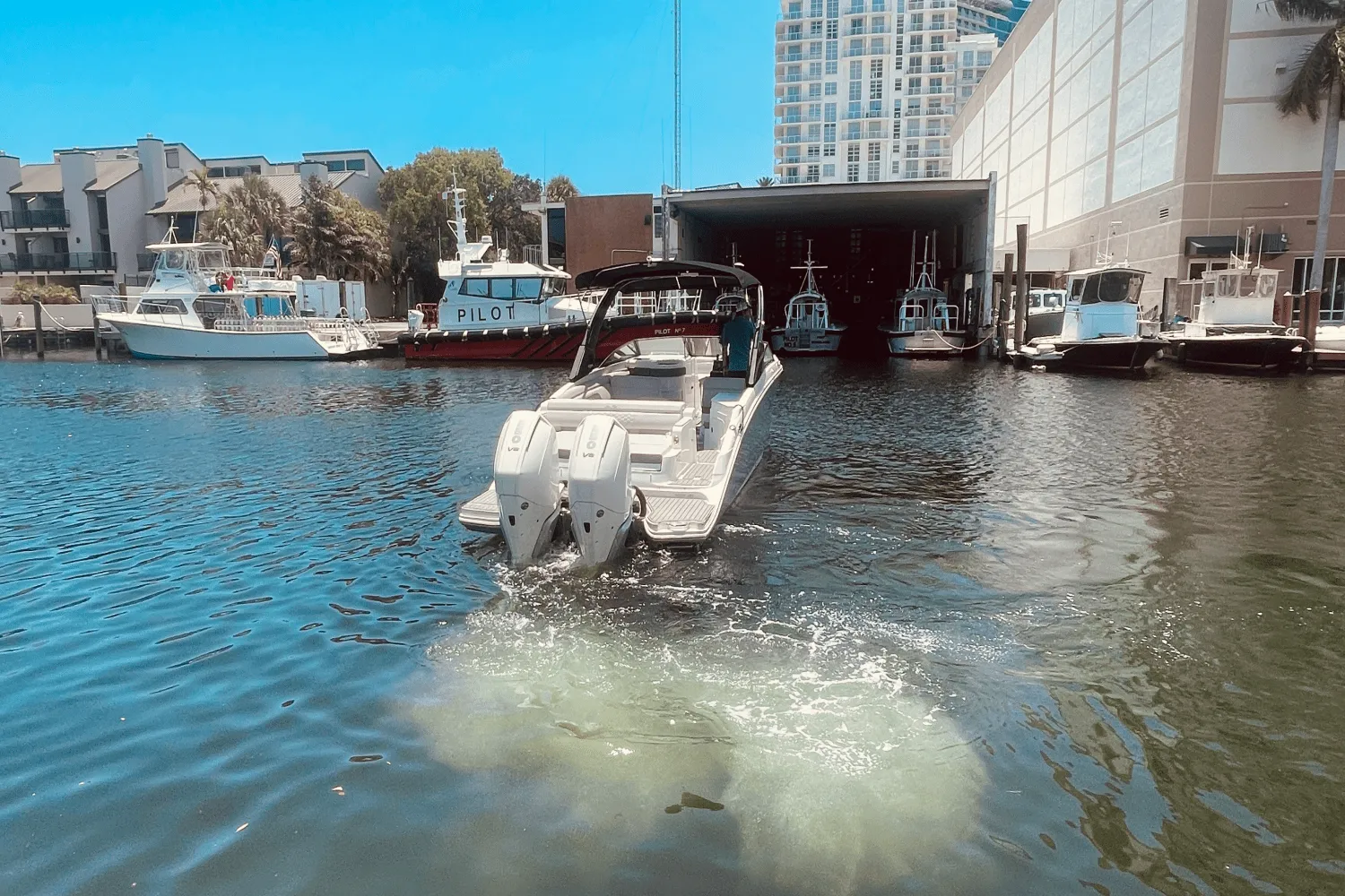 2024 Sea Ray 290 SDX OUTBOARD Image Thumbnail #8