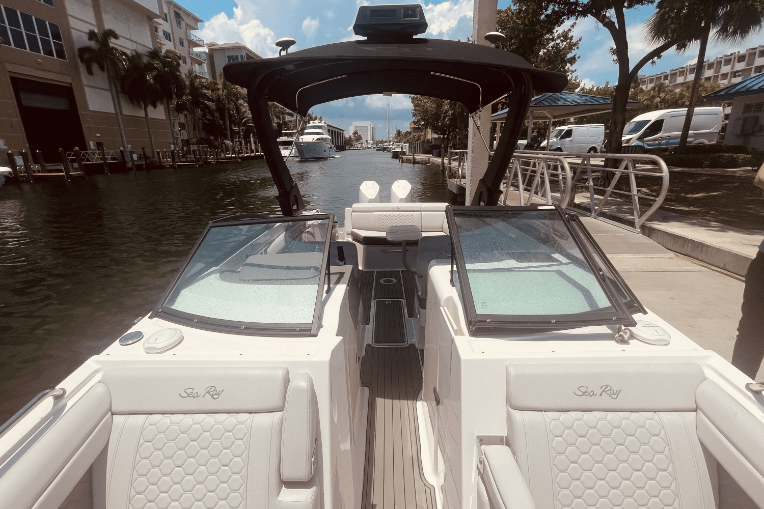 2024 Sea Ray 290 SDX OUTBOARD Image Thumbnail #17