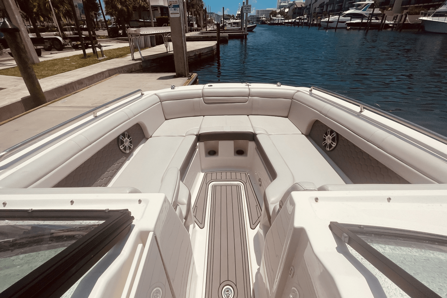 2024 Sea Ray 290 SDX OUTBOARD Image Thumbnail #14