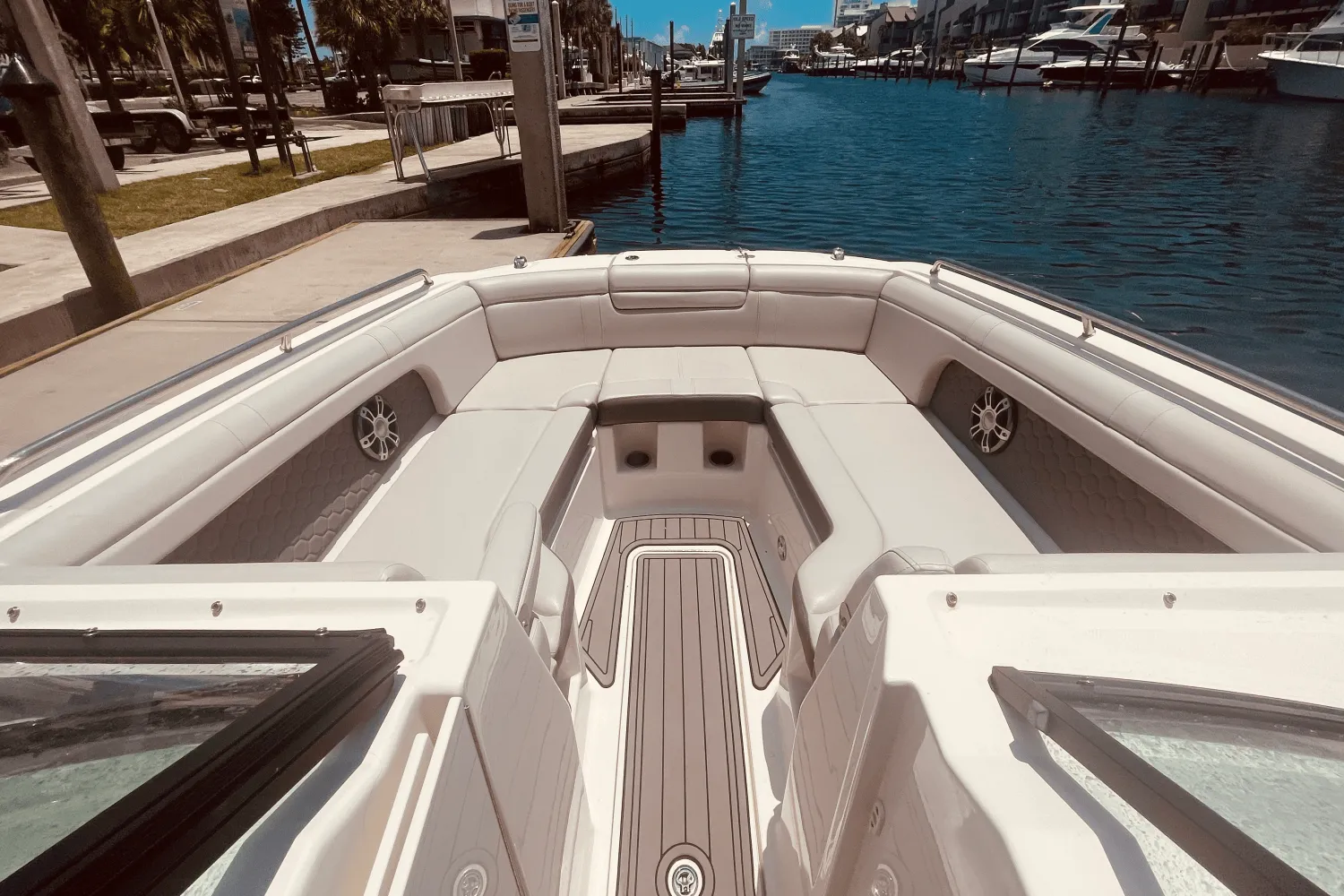 2024 Sea Ray 290 SDX OUTBOARD Image Thumbnail #14