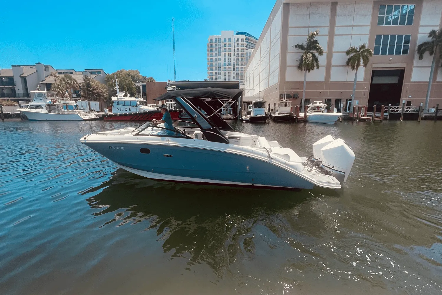 2024 Sea Ray 290 SDX OUTBOARD Image Thumbnail #2