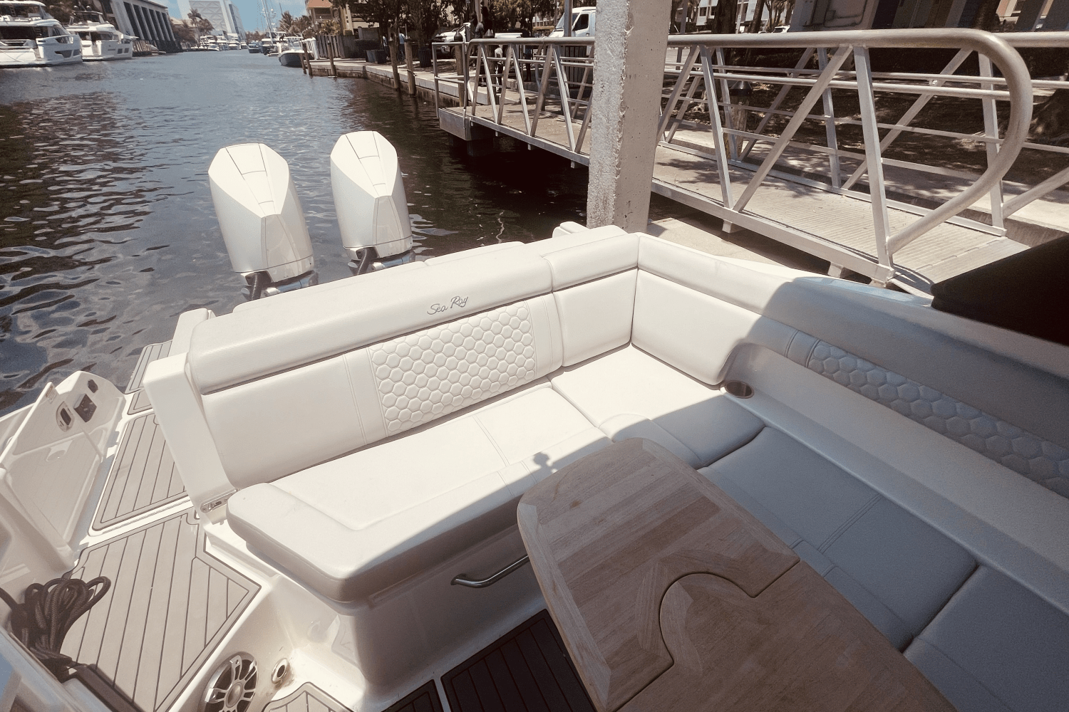 2024 Sea Ray 290 SDX OUTBOARD Image Thumbnail #28