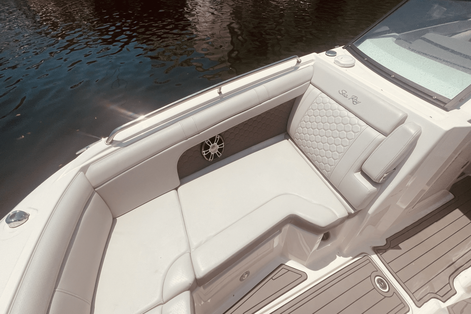 2024 Sea Ray 290 SDX OUTBOARD Image Thumbnail #15