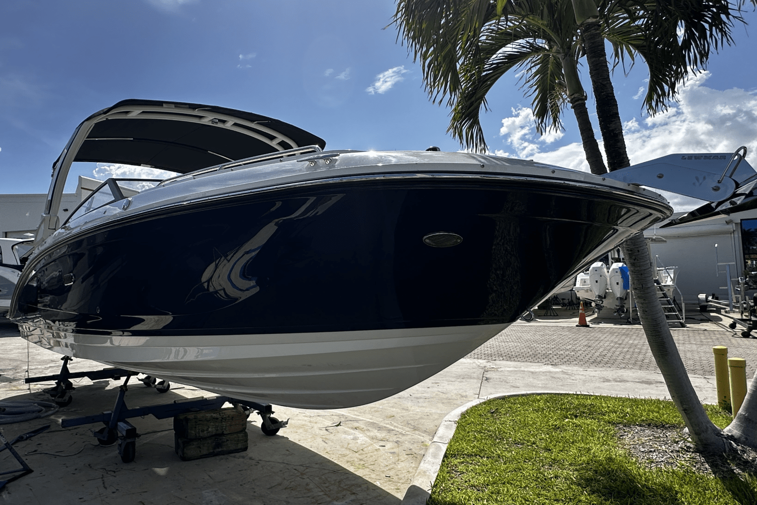 2026 Sea Ray SDX 290 Outboard Image Thumbnail #3