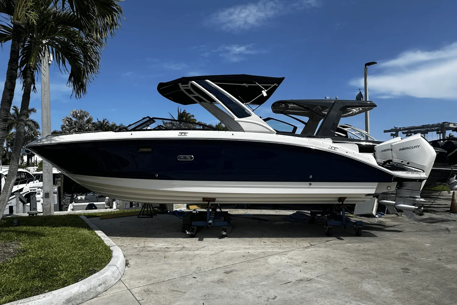 2026 Sea Ray SDX 290 Outboard Image Thumbnail #0