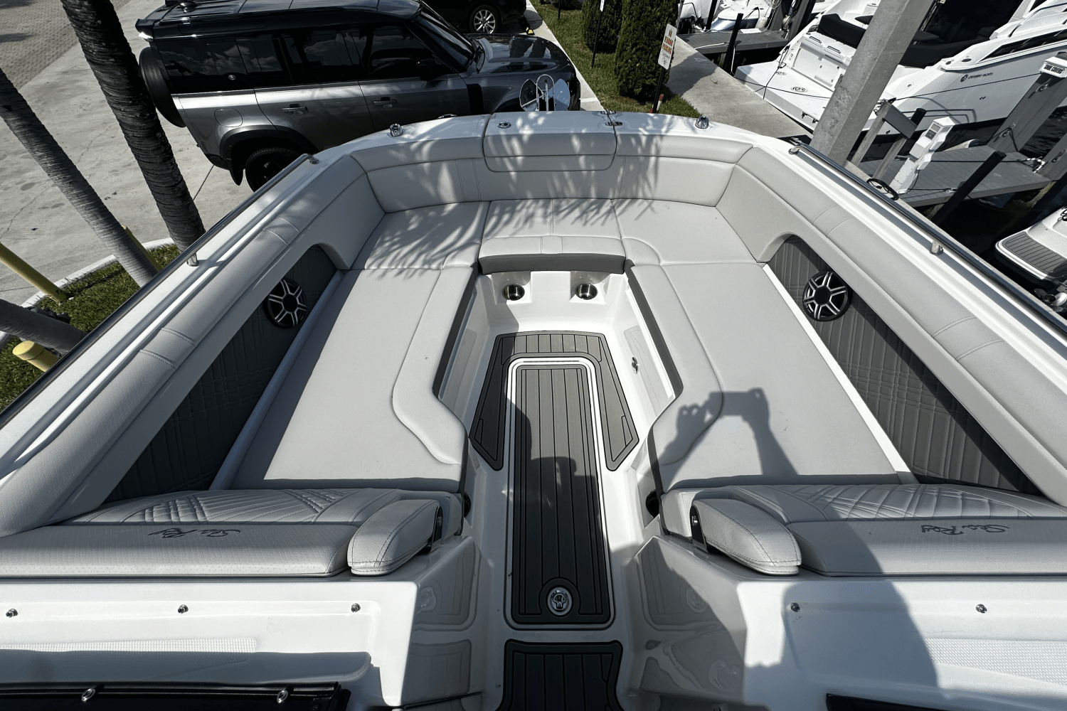 2026 Sea Ray SDX 290 Outboard Image Thumbnail #20