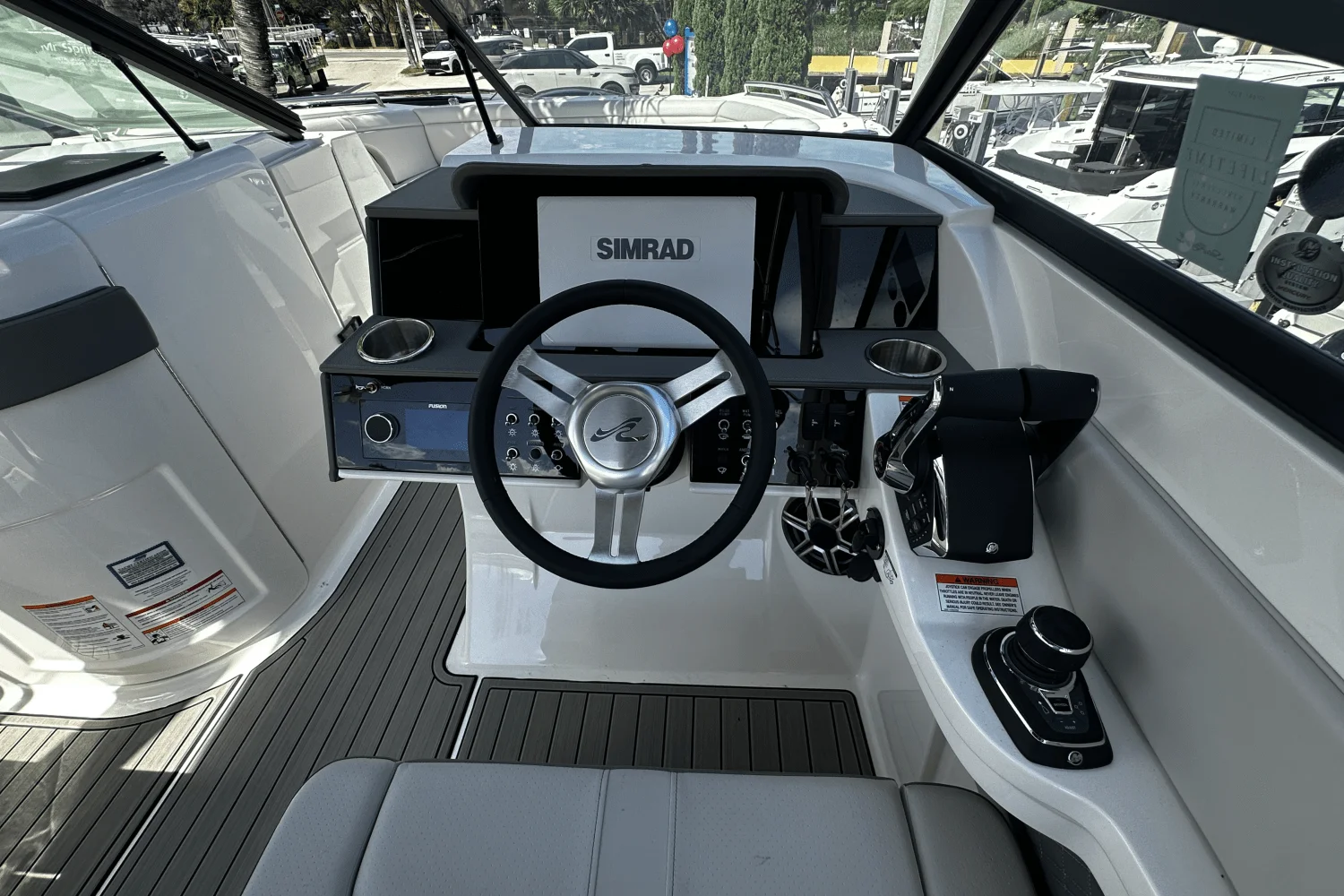 2026 Sea Ray SDX 290 Outboard Image Thumbnail #16