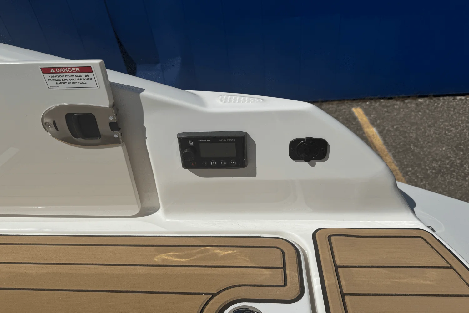 2026 Sea Ray SDX 290 Image Thumbnail #13