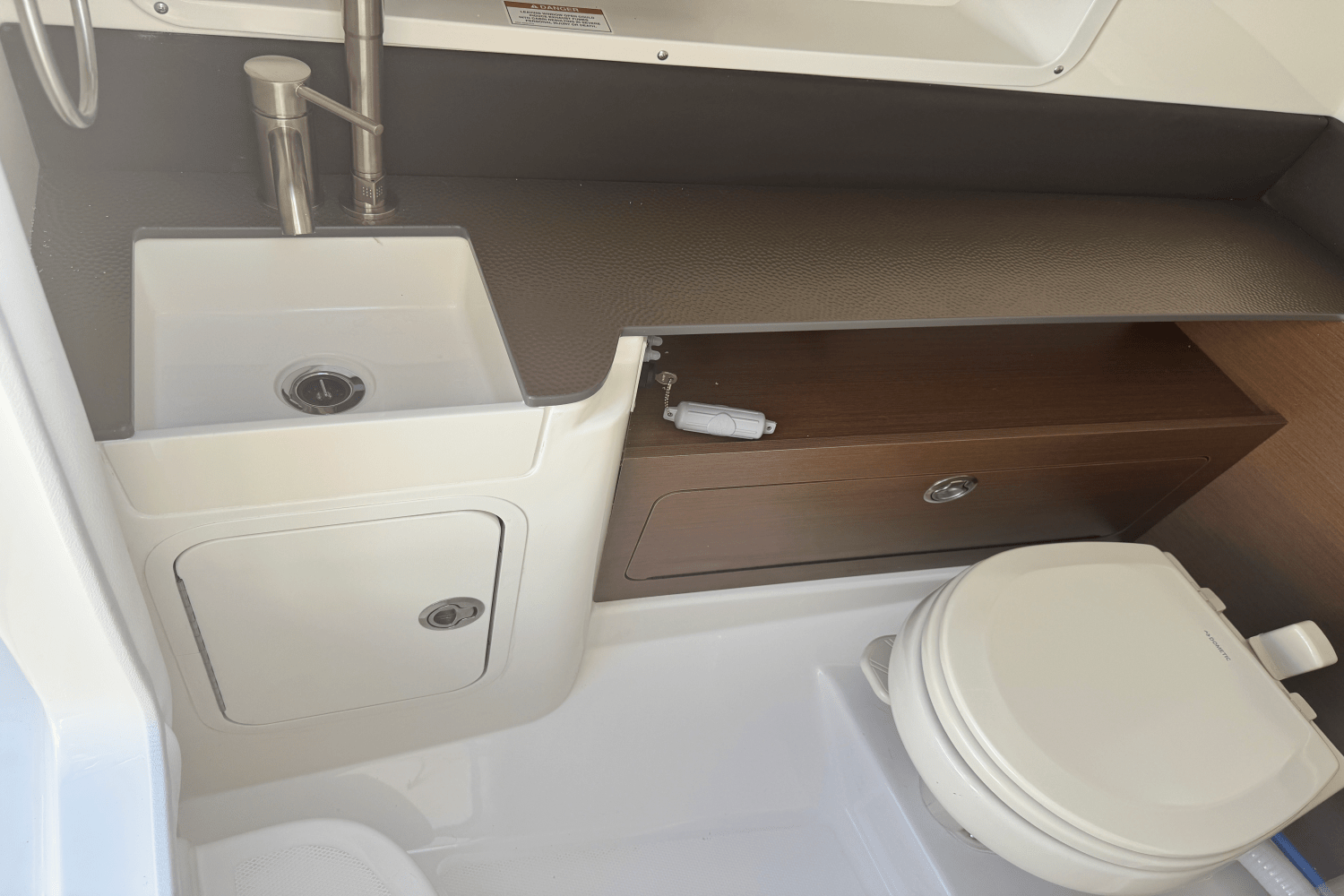 2026 Sea Ray SDX 290 Image Thumbnail #36