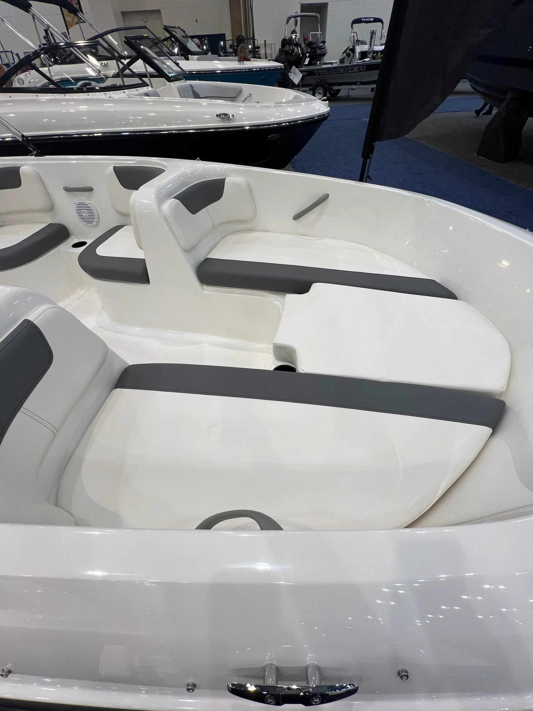 2026 Bayliner E18LE Image Thumbnail #5