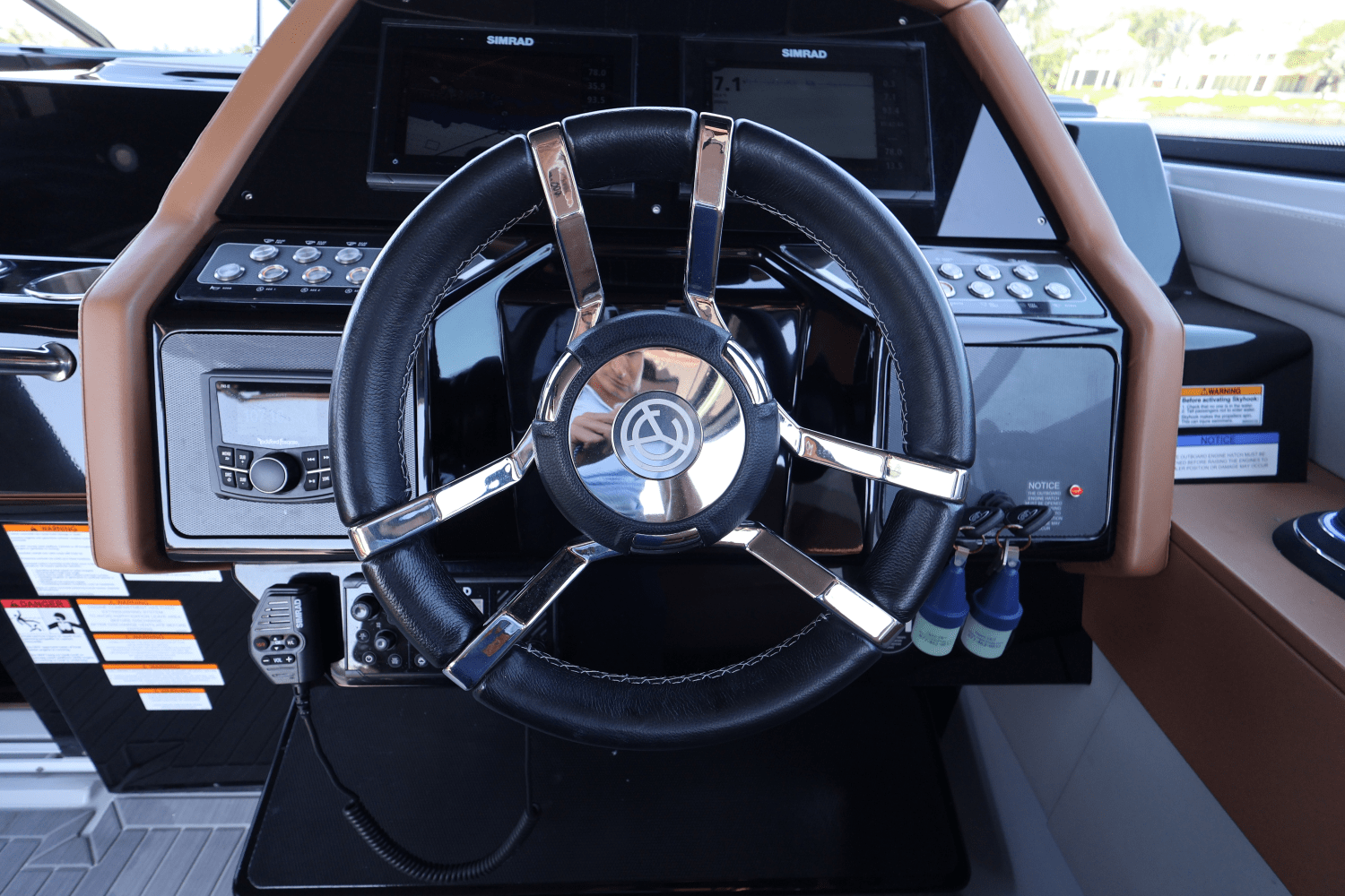 2024 Cruisers Yachts 34 GLS South Beach Outboard Image Thumbnail #38