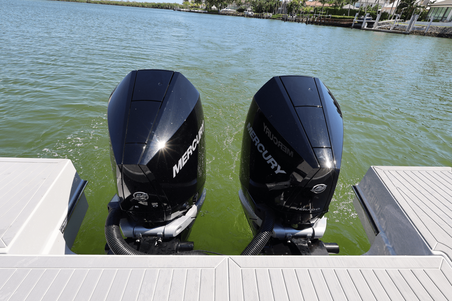 2024 Cruisers Yachts 34 GLS South Beach Outboard Image Thumbnail #11