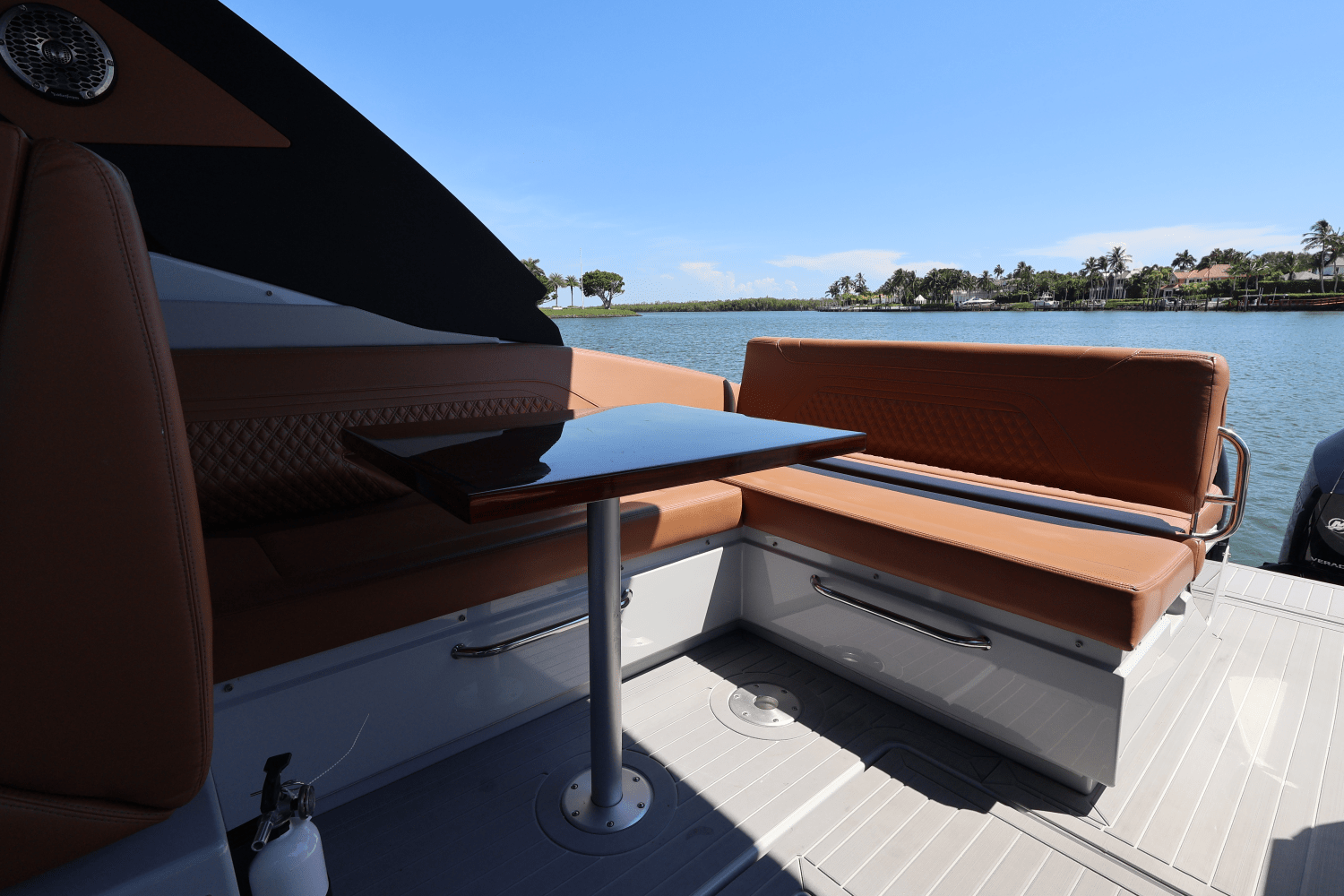 2024 Cruisers Yachts 34 GLS South Beach Outboard Image Thumbnail #27