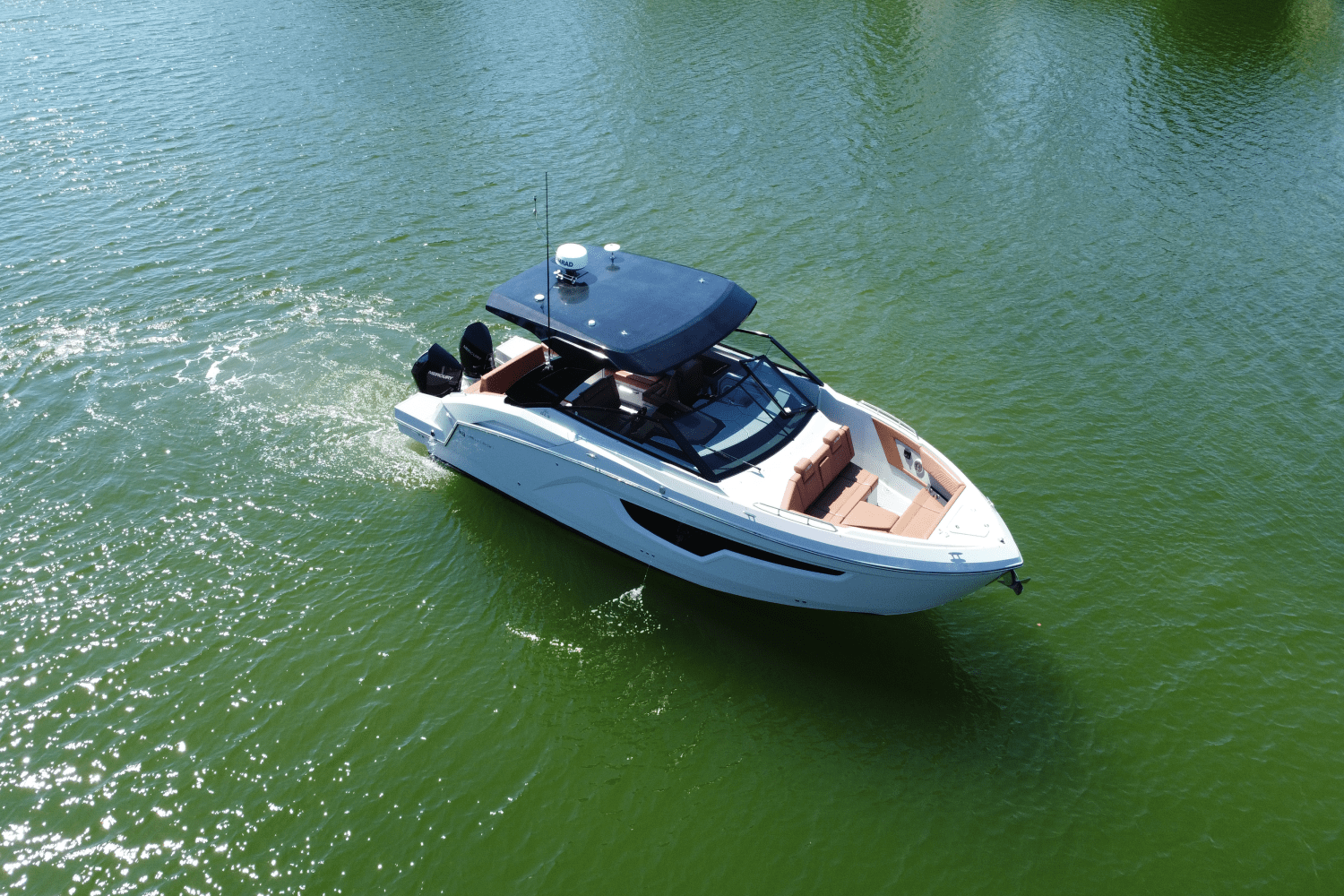 2024 Cruisers Yachts 34 GLS South Beach Outboard Image Thumbnail #9