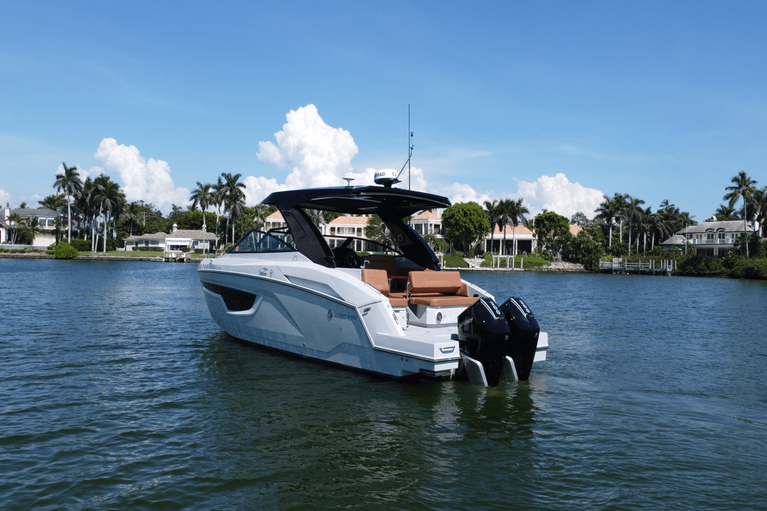 2024 Cruisers Yachts 34 GLS South Beach Outboard Image Thumbnail #2