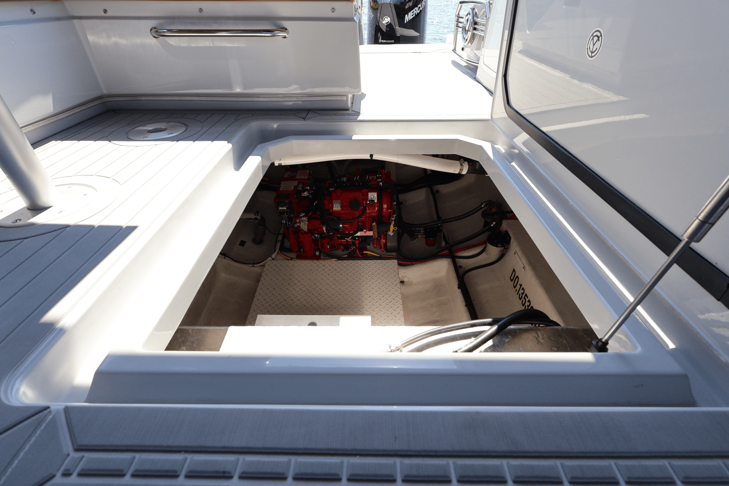 2024 Cruisers Yachts 34 GLS South Beach Outboard Image Thumbnail #75