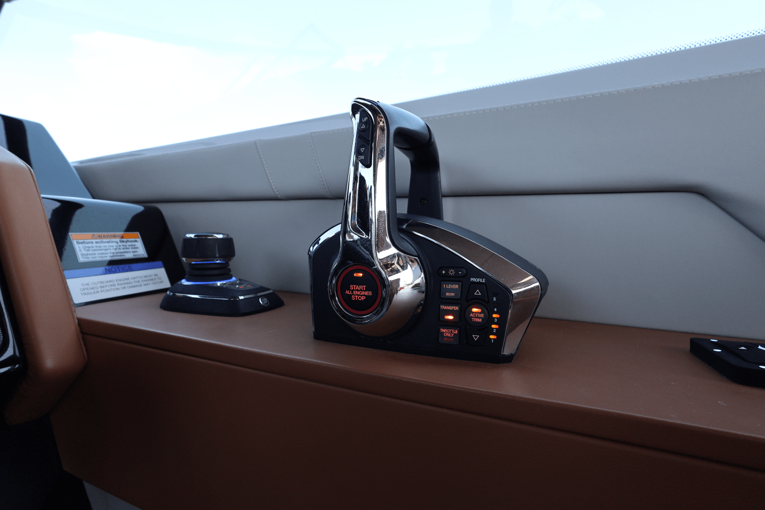 2024 Cruisers Yachts 34 GLS South Beach Outboard Image Thumbnail #40