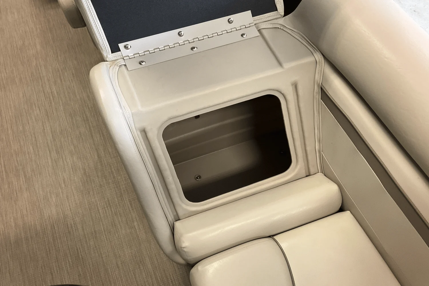 2017 Bennington 22SSRX Image Thumbnail #44