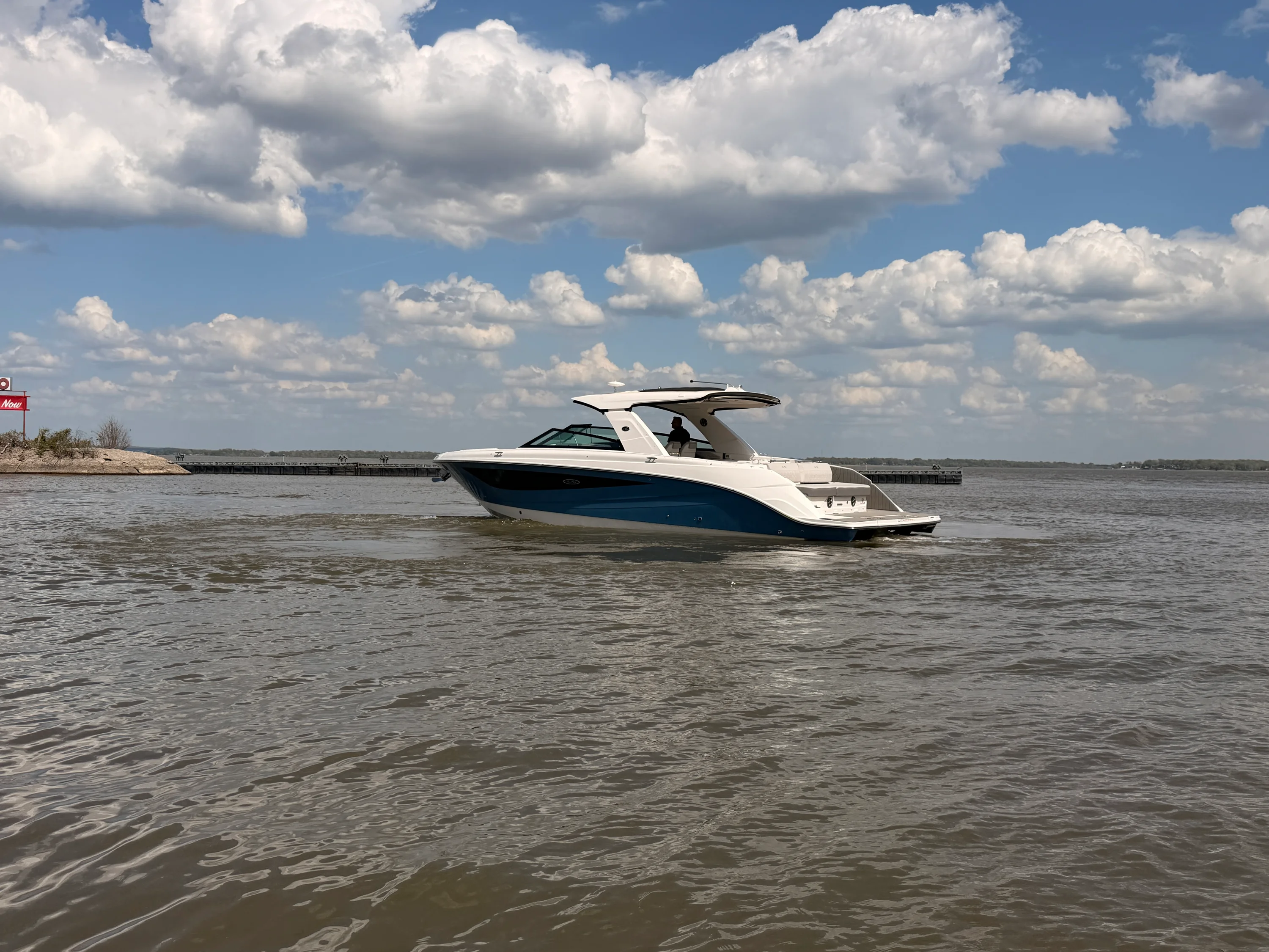 2026 Sea Ray SLX 400 Image Thumbnail #3